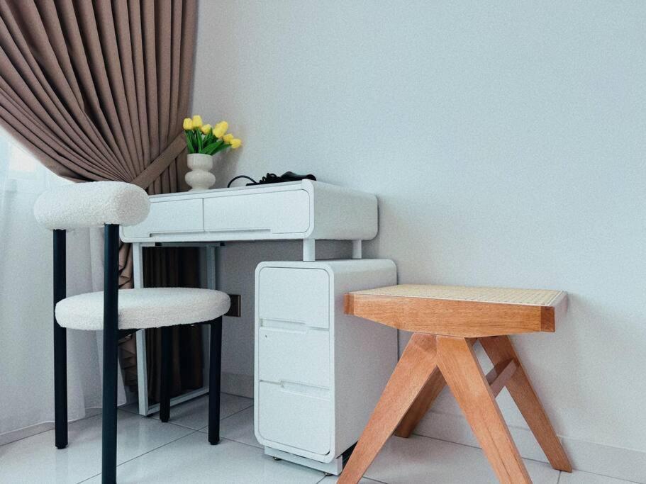 2BR Sky 5pax Creamy Style JB Bukit Indah Lotus Aeon