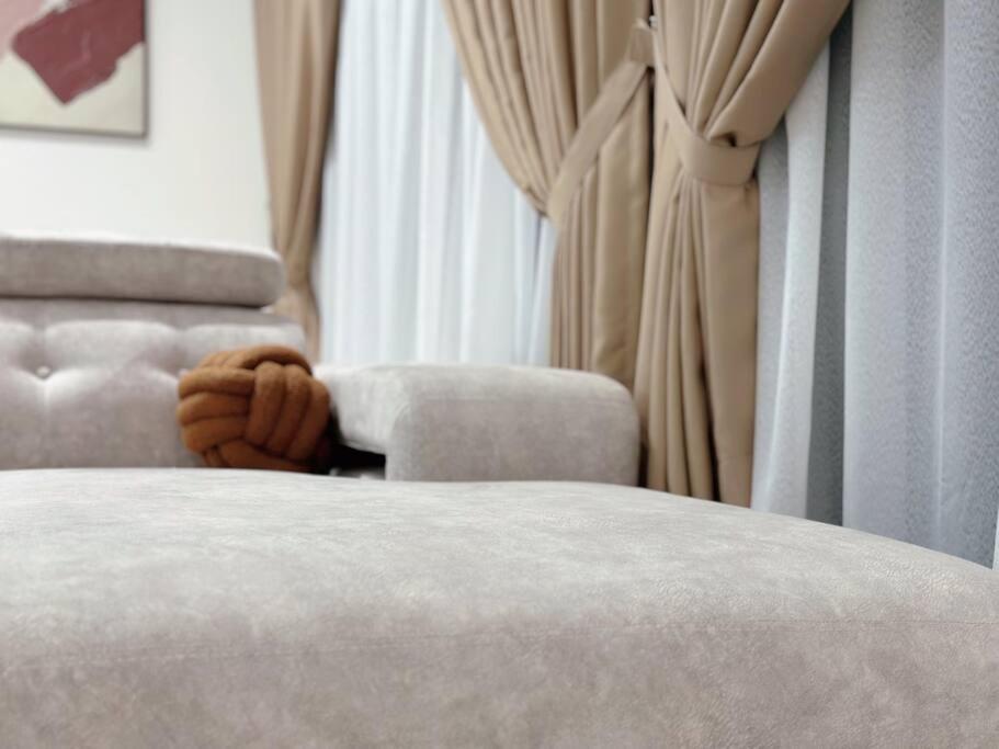 2BR Sky 5pax Creamy Style JB Bukit Indah Lotus Aeon