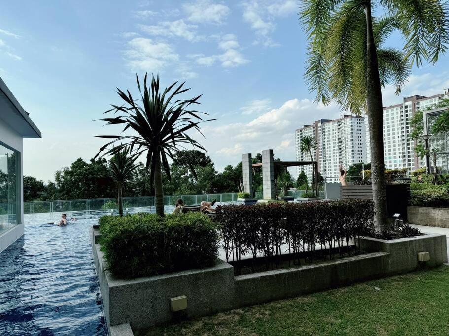 2BR Sky 5pax Creamy Style JB Bukit Indah Lotus Aeon