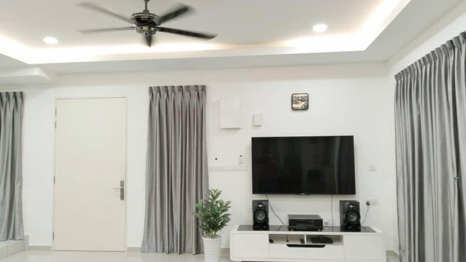 AR HOMESTAY big corner lot photo 2