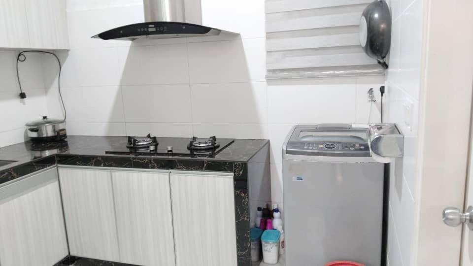 AR HOMESTAY big corner lot