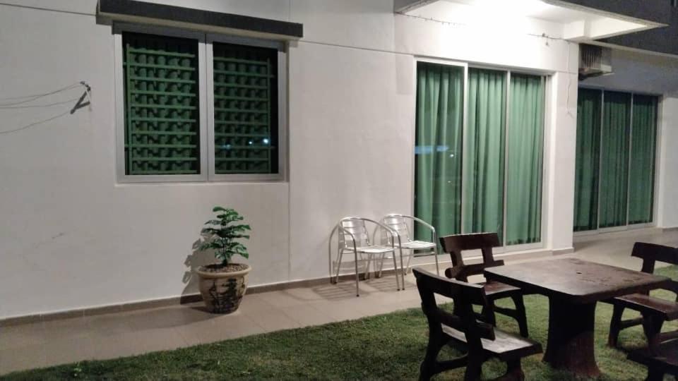 AR HOMESTAY big corner lot