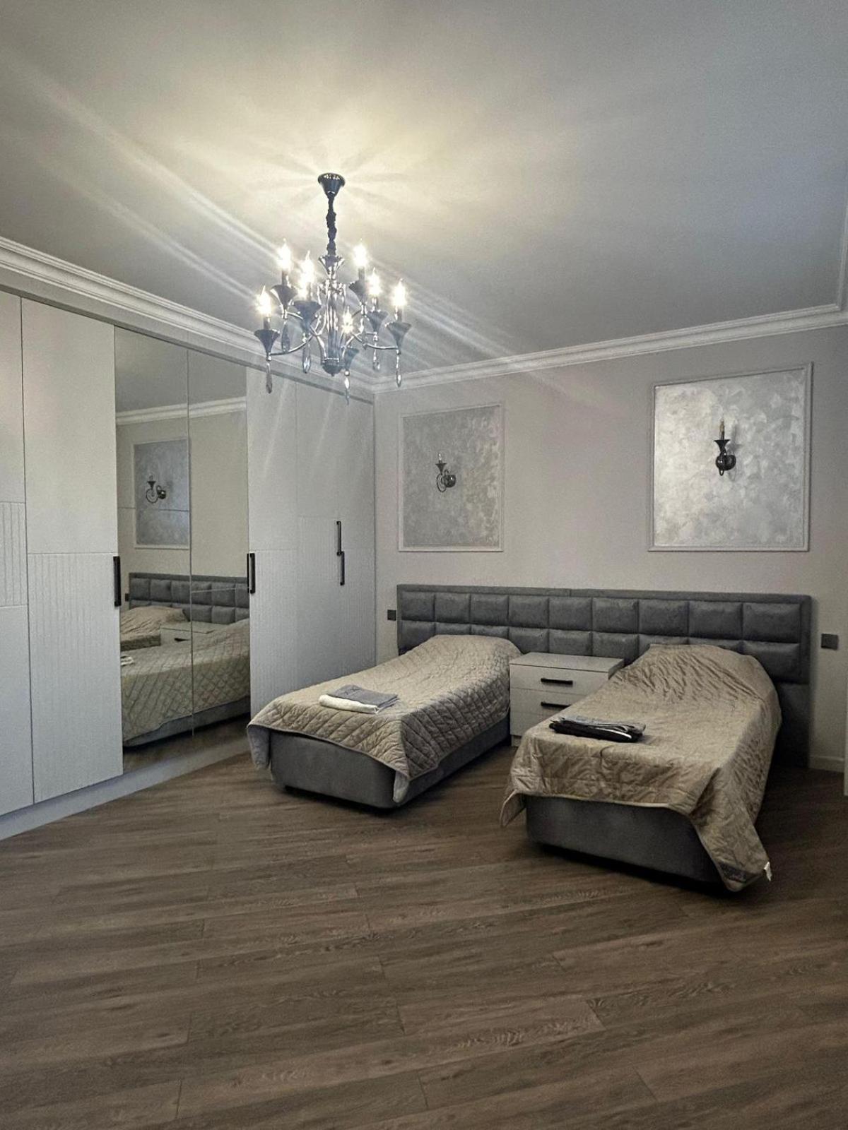 3 floors 4 bedroom seaside apart