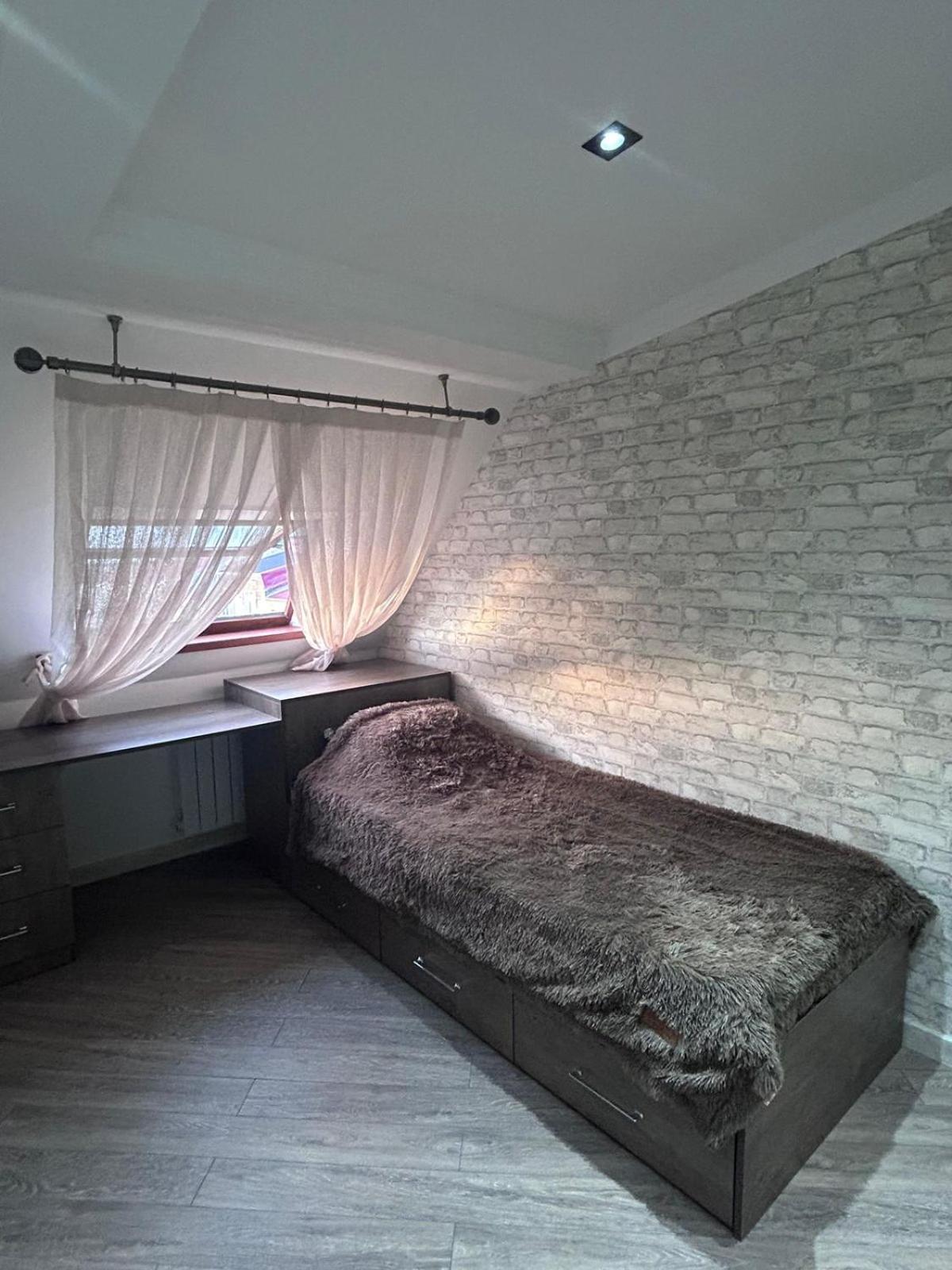 3 floors 4 bedroom seaside apart