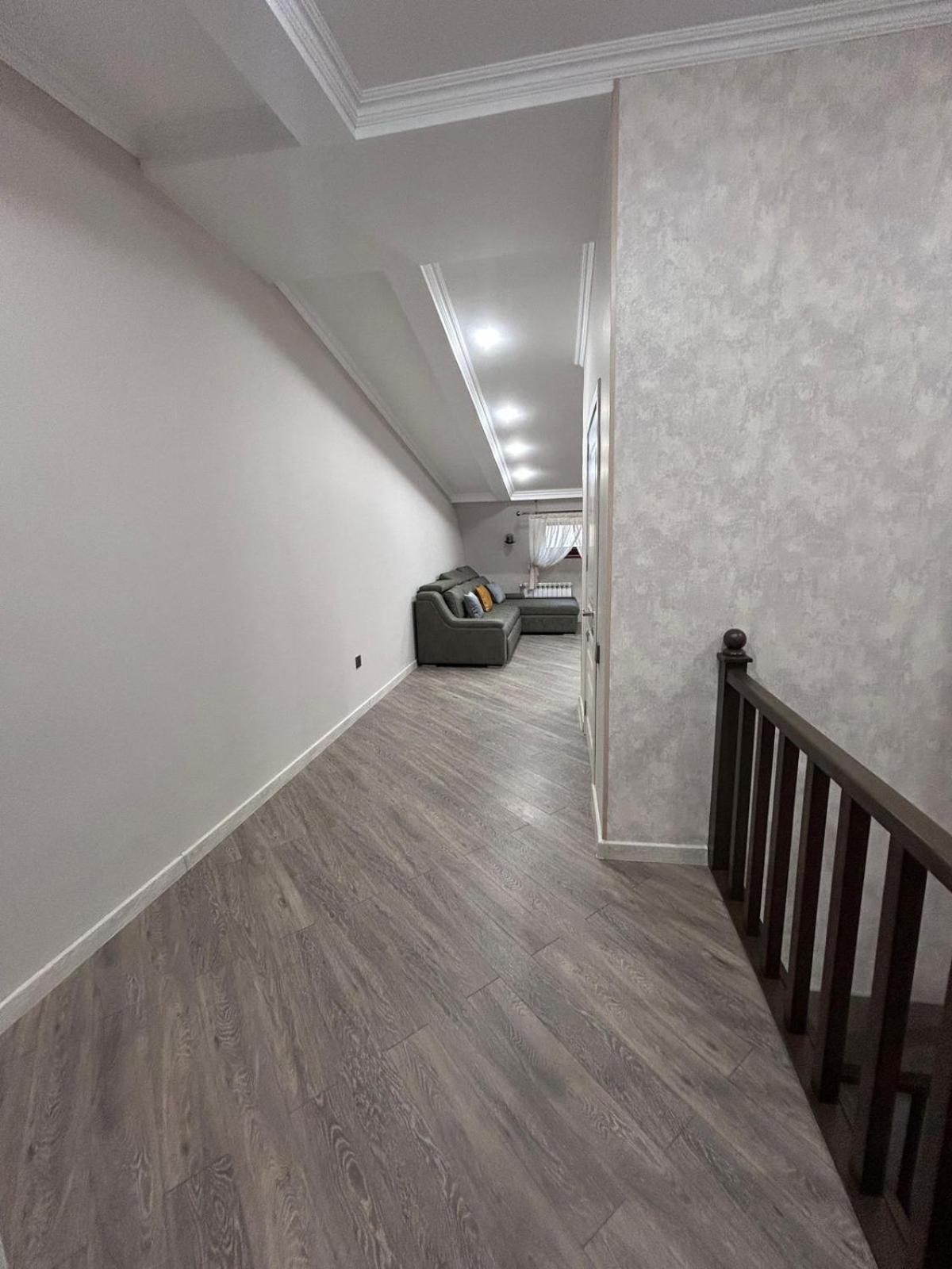 3 floors 4 bedroom seaside apart