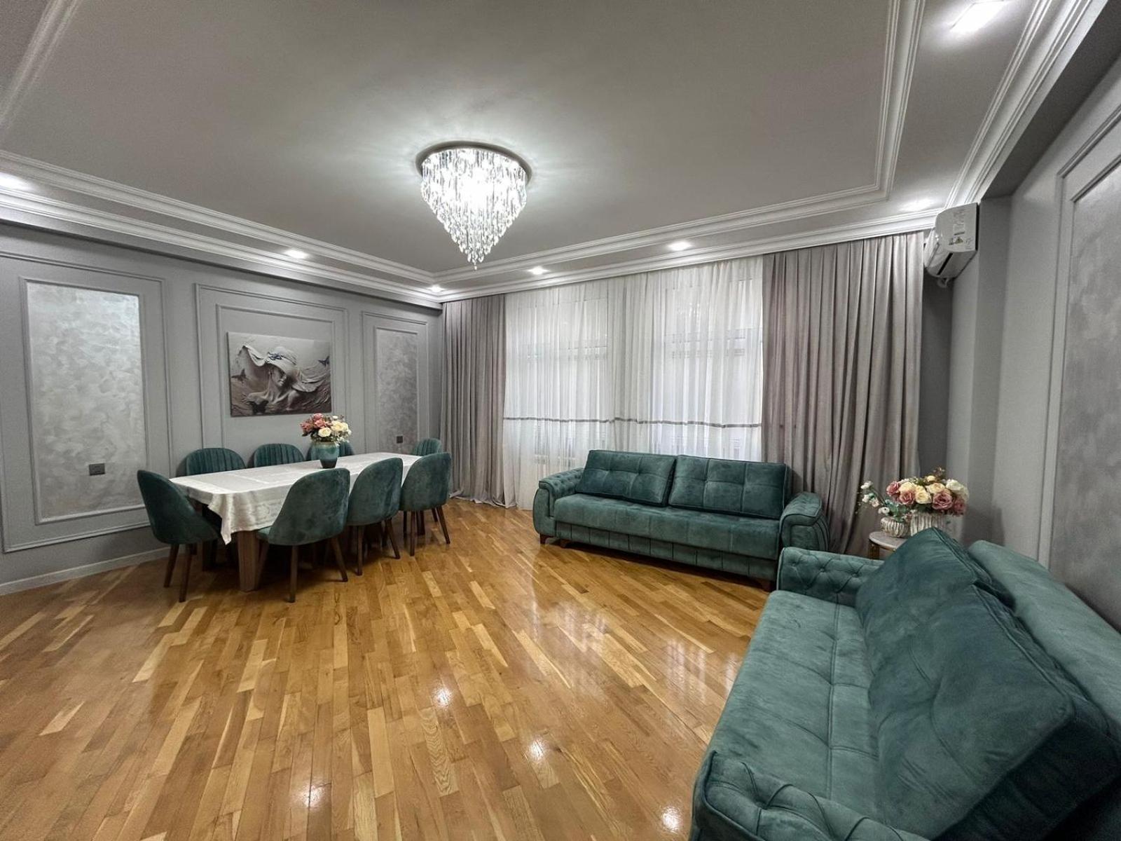 3 floors 4 bedroom seaside apart