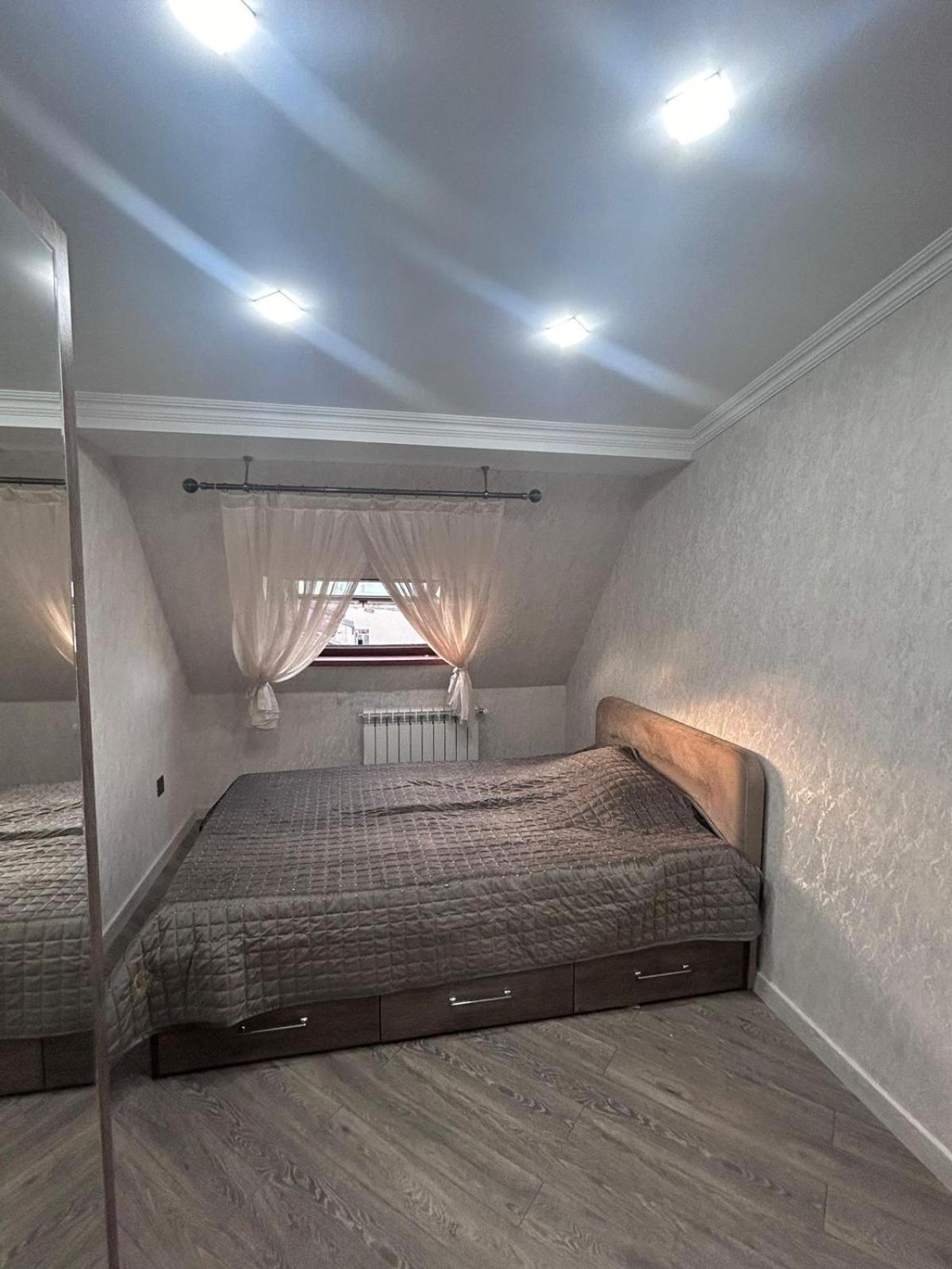 3 floors 4 bedroom seaside apart