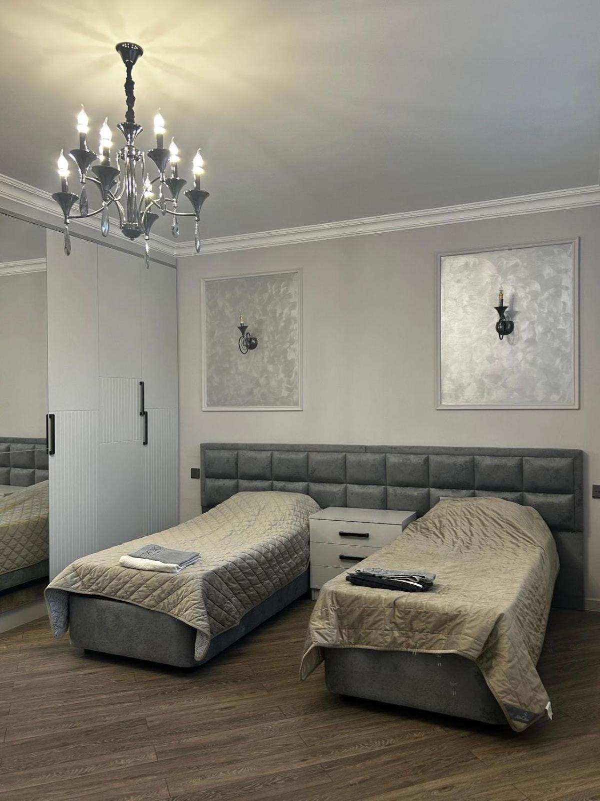 3 floors 4 bedroom seaside apart