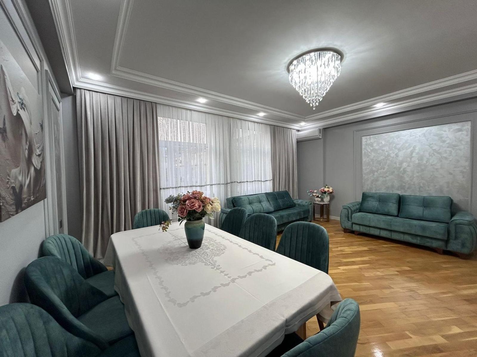 3 floors 4 bedroom seaside apart