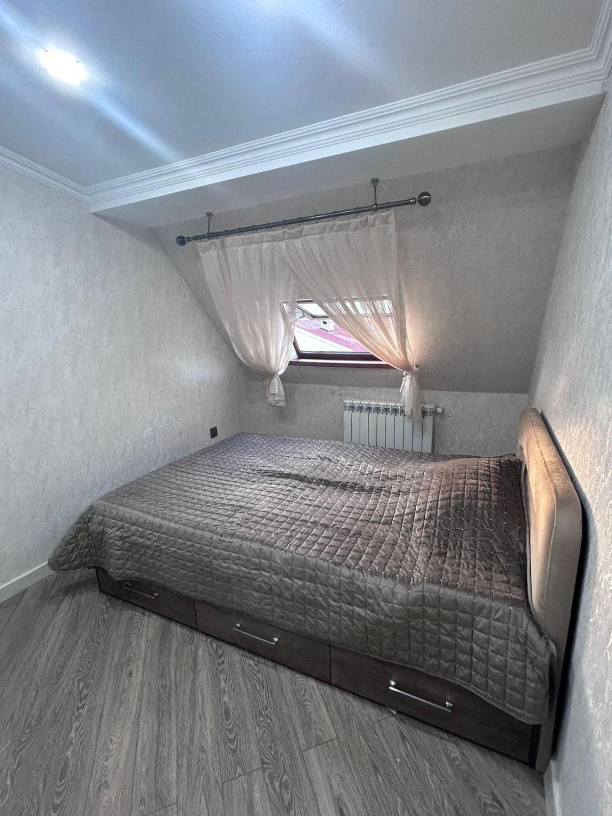 3 floors 4 bedroom seaside apart