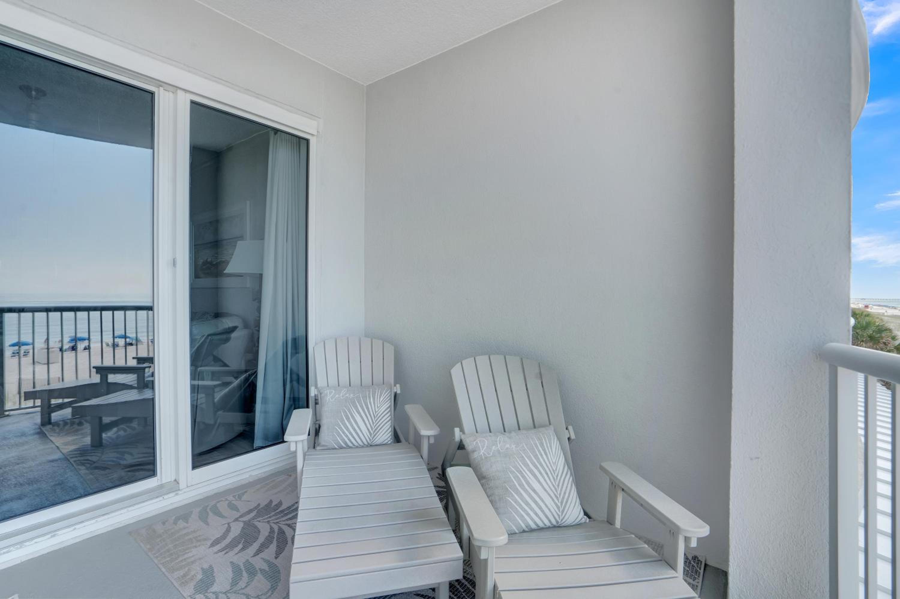 Island Royale 304 view 5