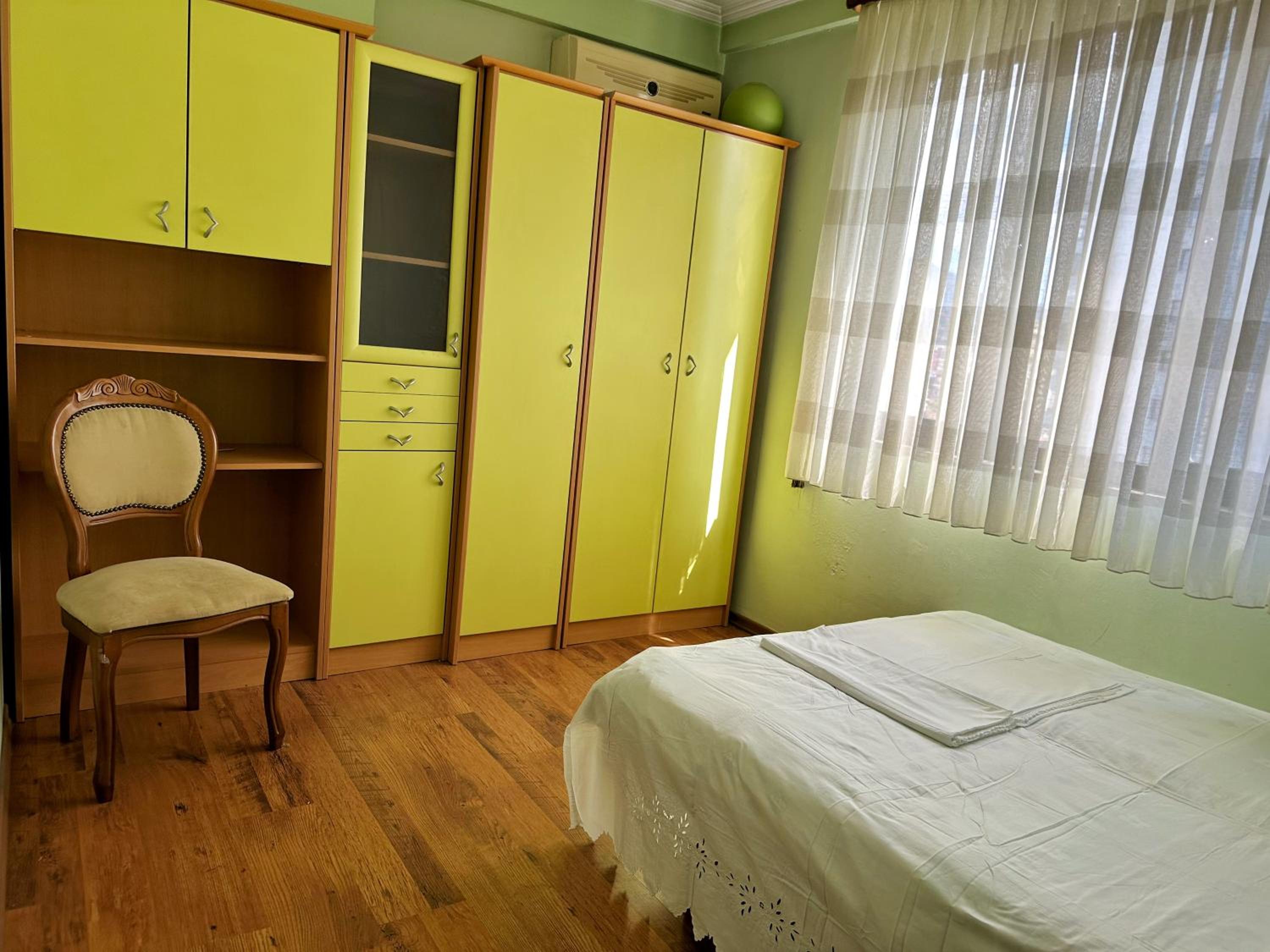 Ervin Apartment - 5 min to Skenderbeg Square