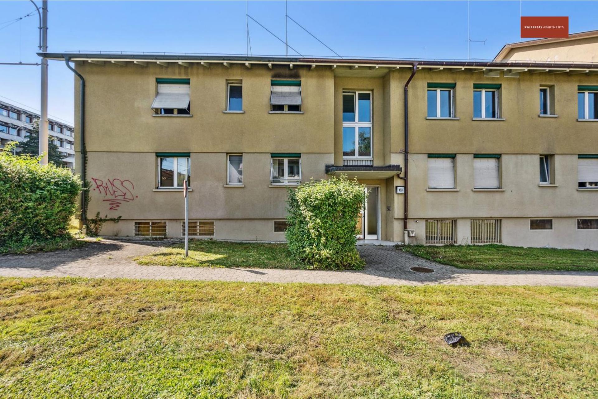 Zurich Urban Charm: Your comfy stay close to the City