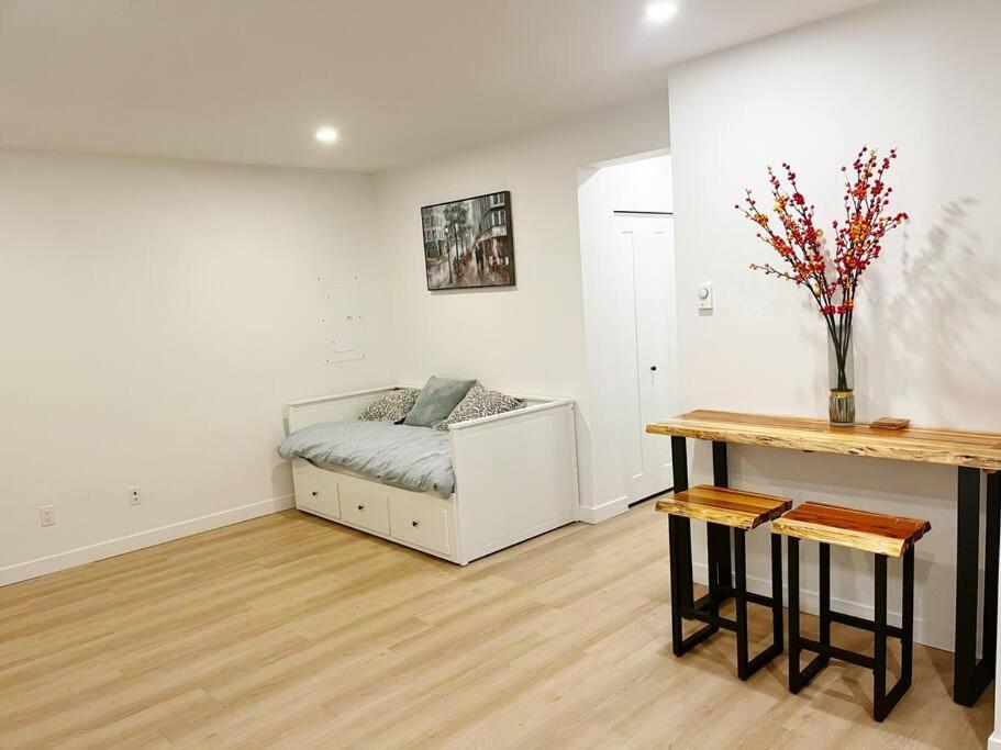 Brand new suite in langley close to everything