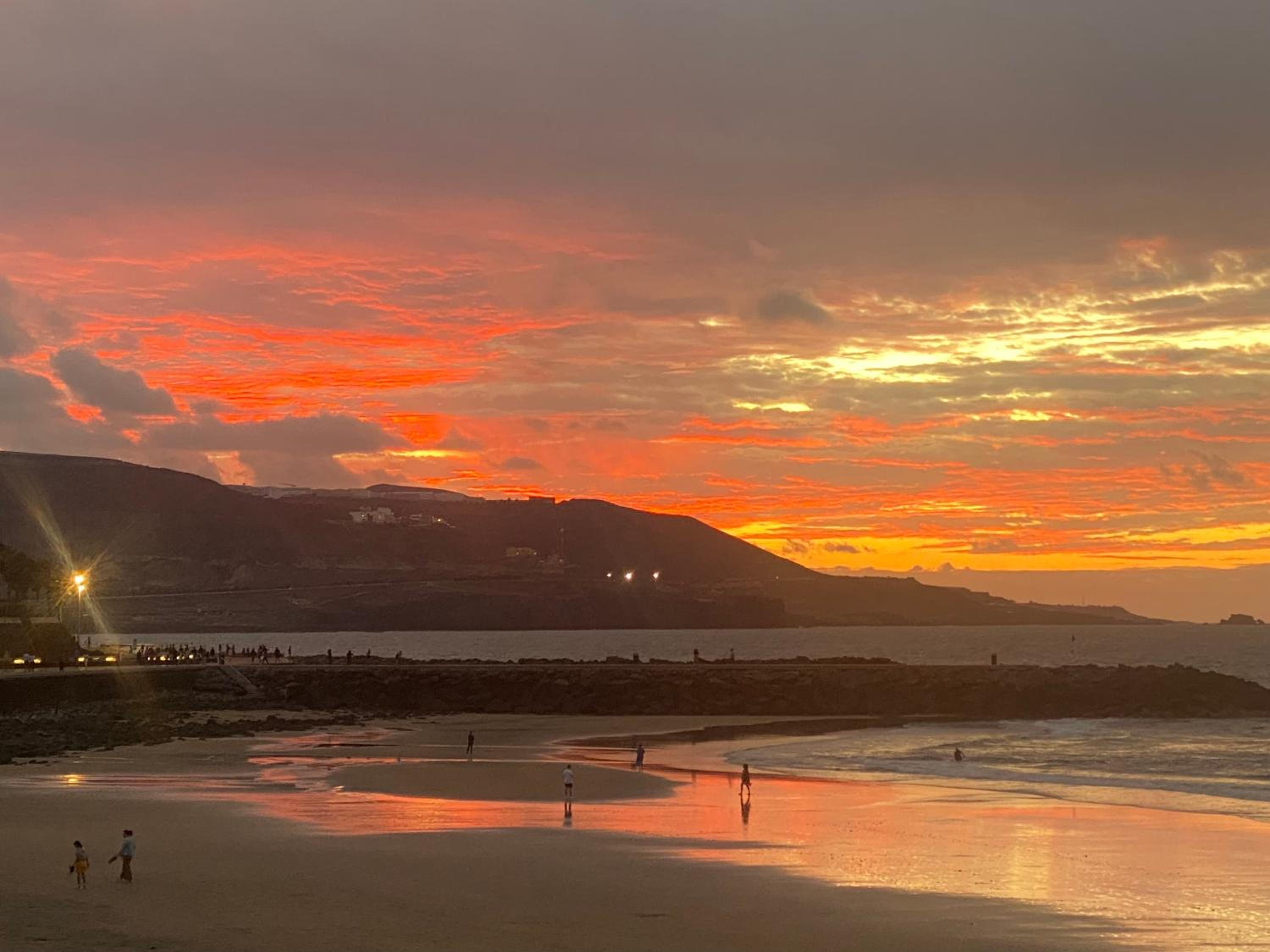 Acogedora vivienda con parking en la Playa de Las Canteras