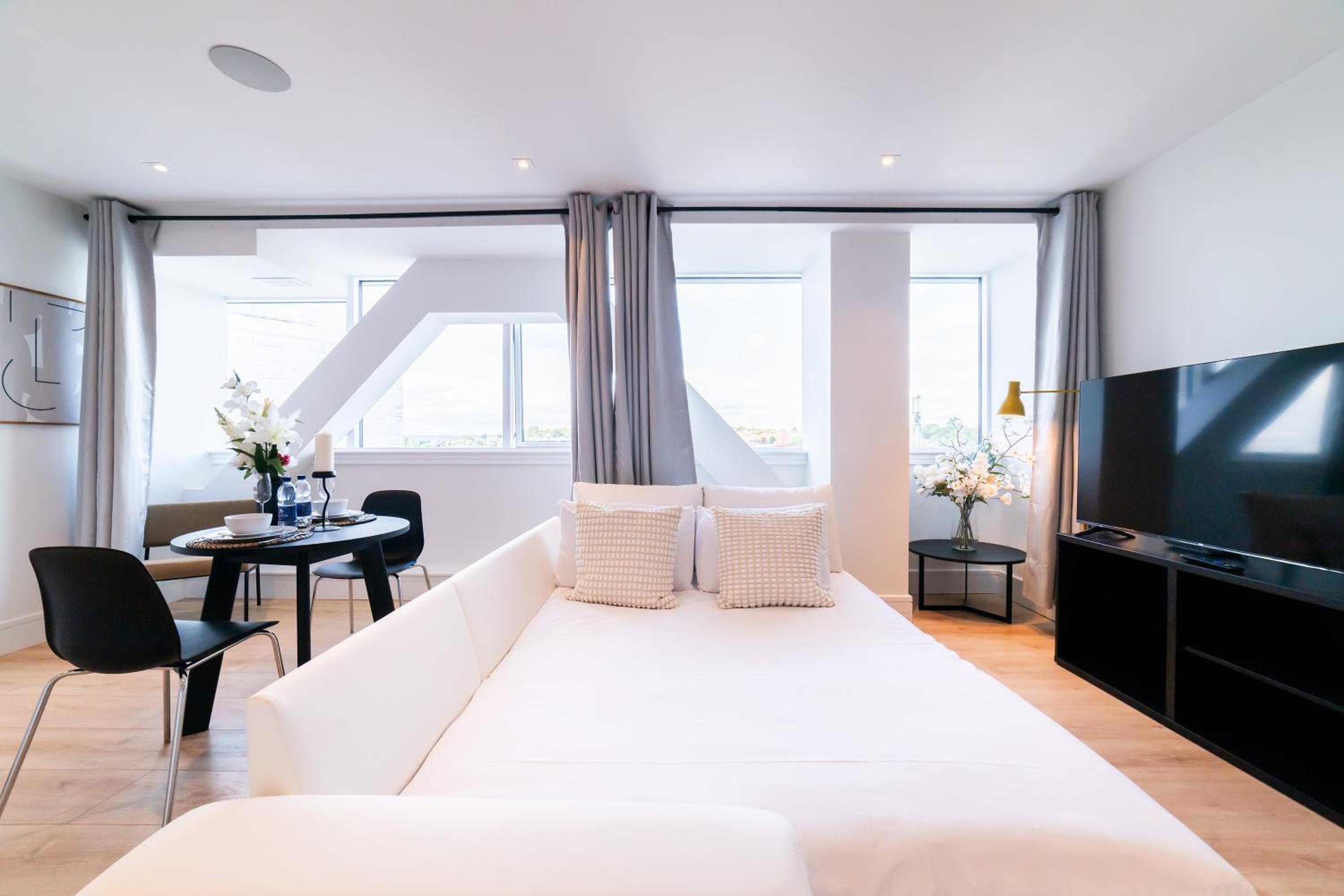 Stylish Retreats on Olympic Way