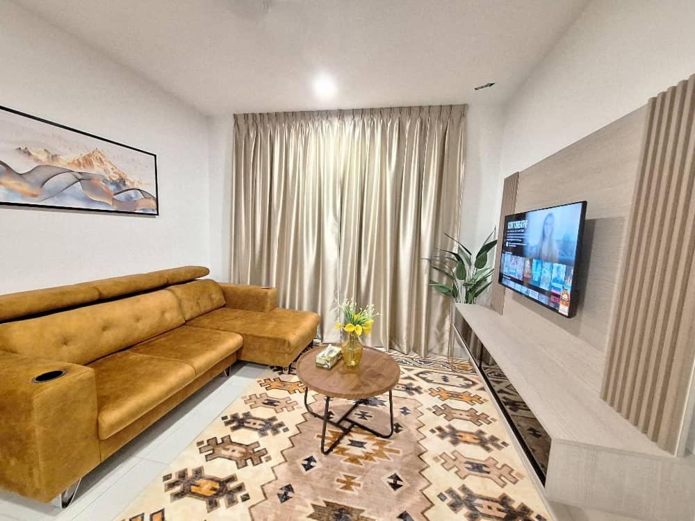AR Homestay near KLIA Airport 3BR Fully Aircond view 4