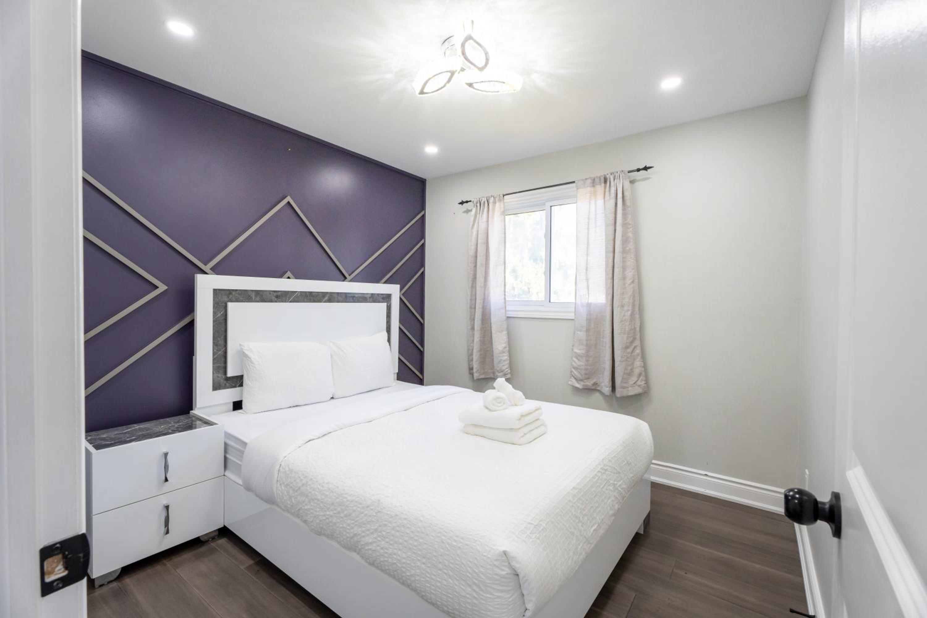 Chic and Cozy 5 Bedroom House