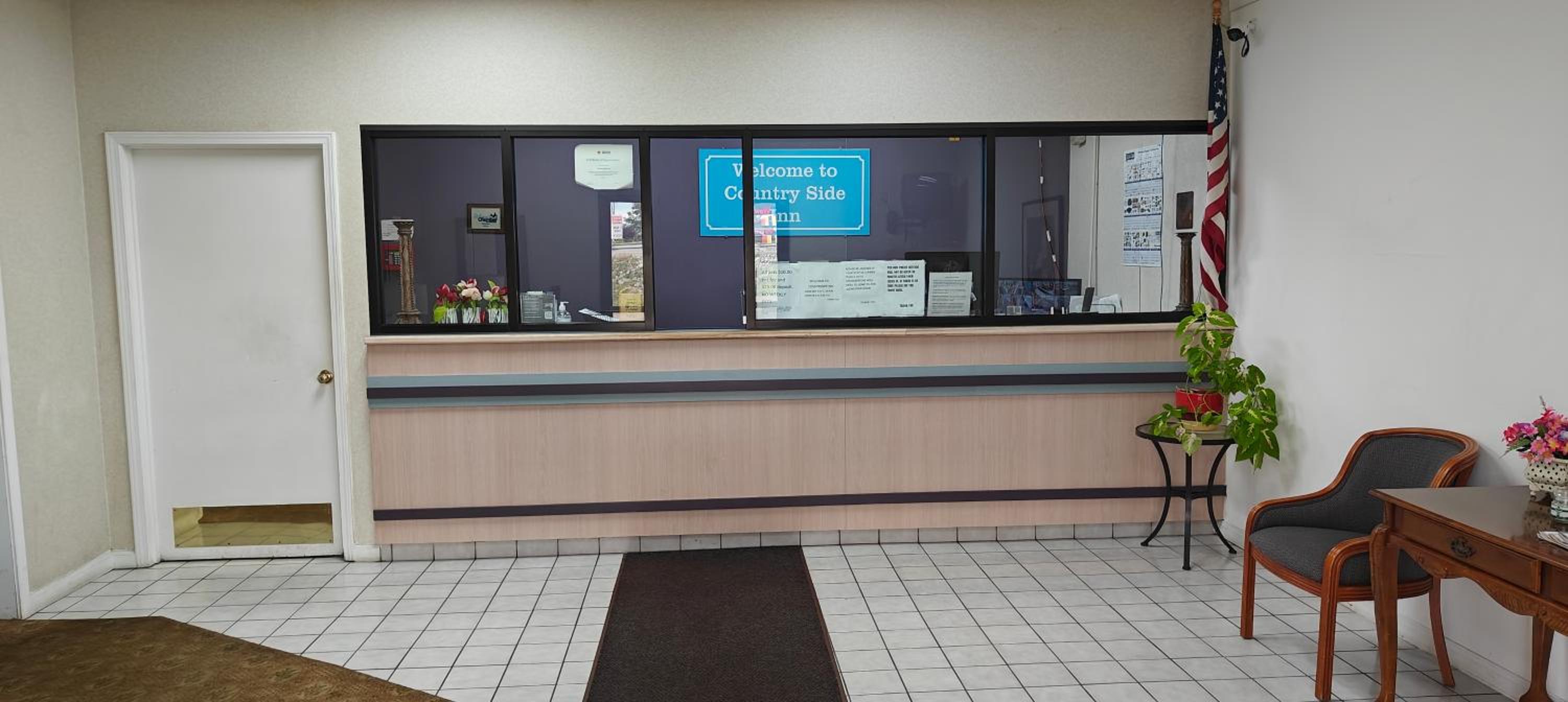 Richmond Vacations - Countryside Inn Motel - Property Image 1