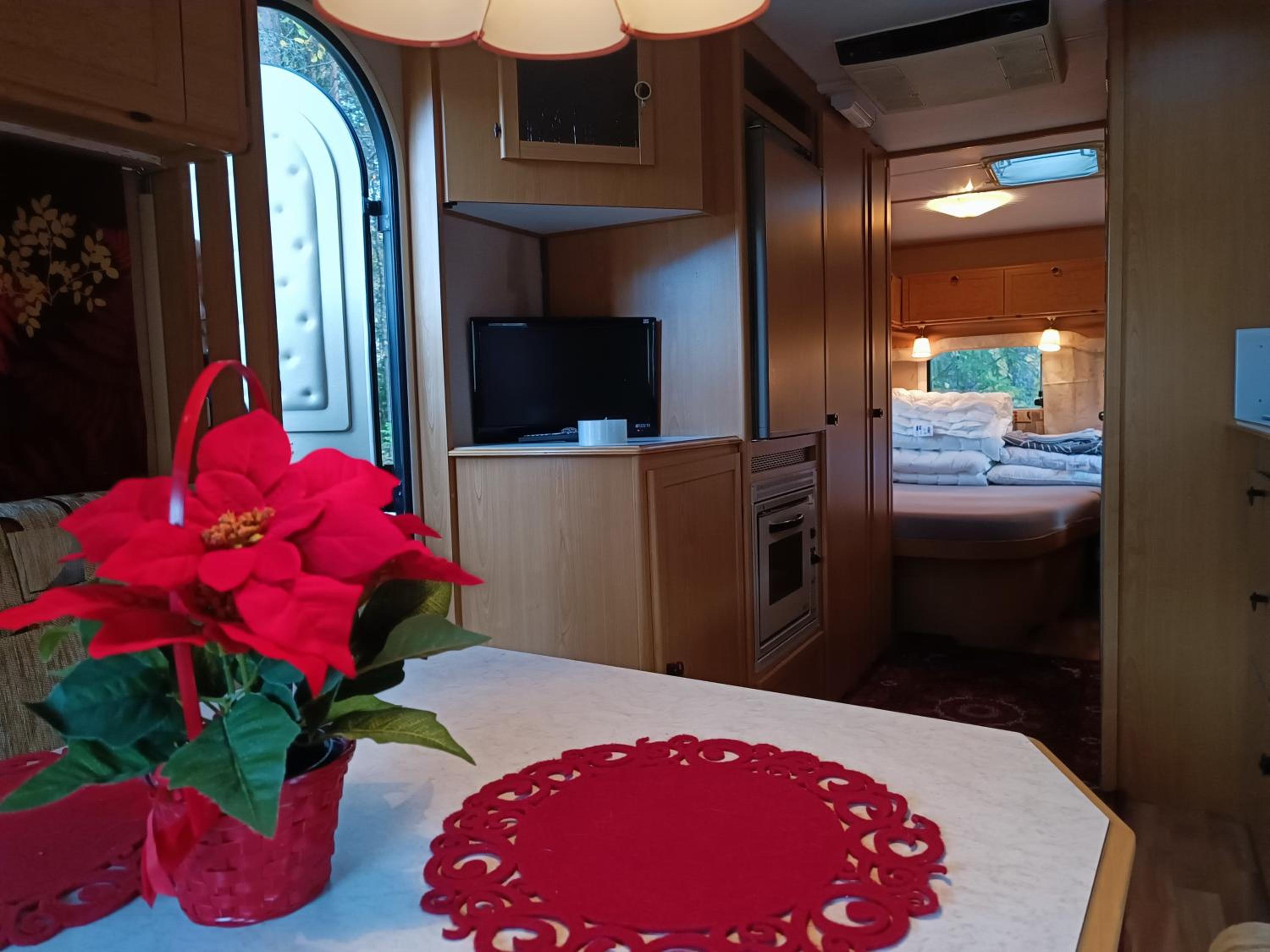 Santa's winter Caravan-Kabe Royal