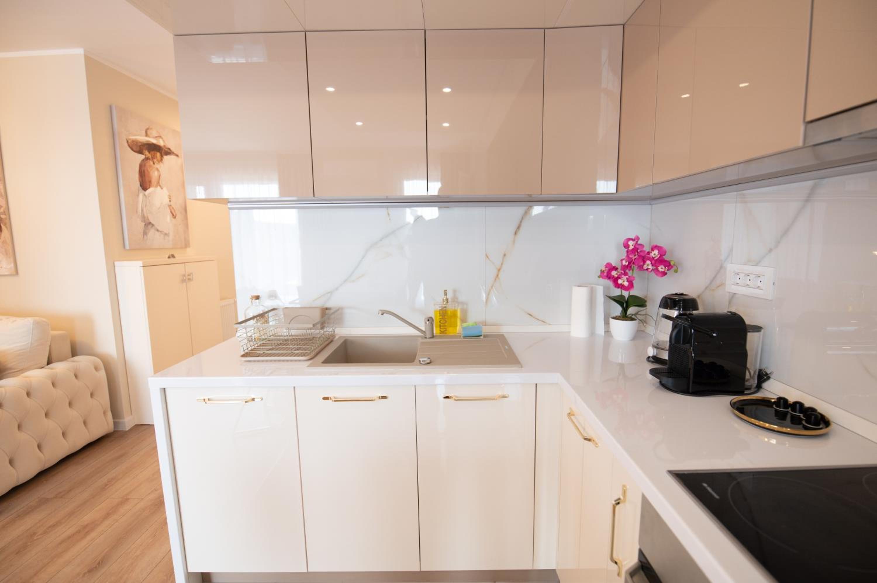 Uranus Luxury Studio Apartment