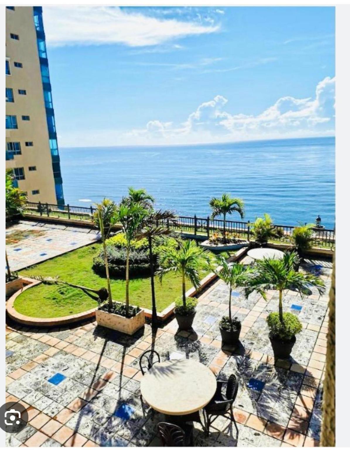 Spectacular Condominium between the city and the sea