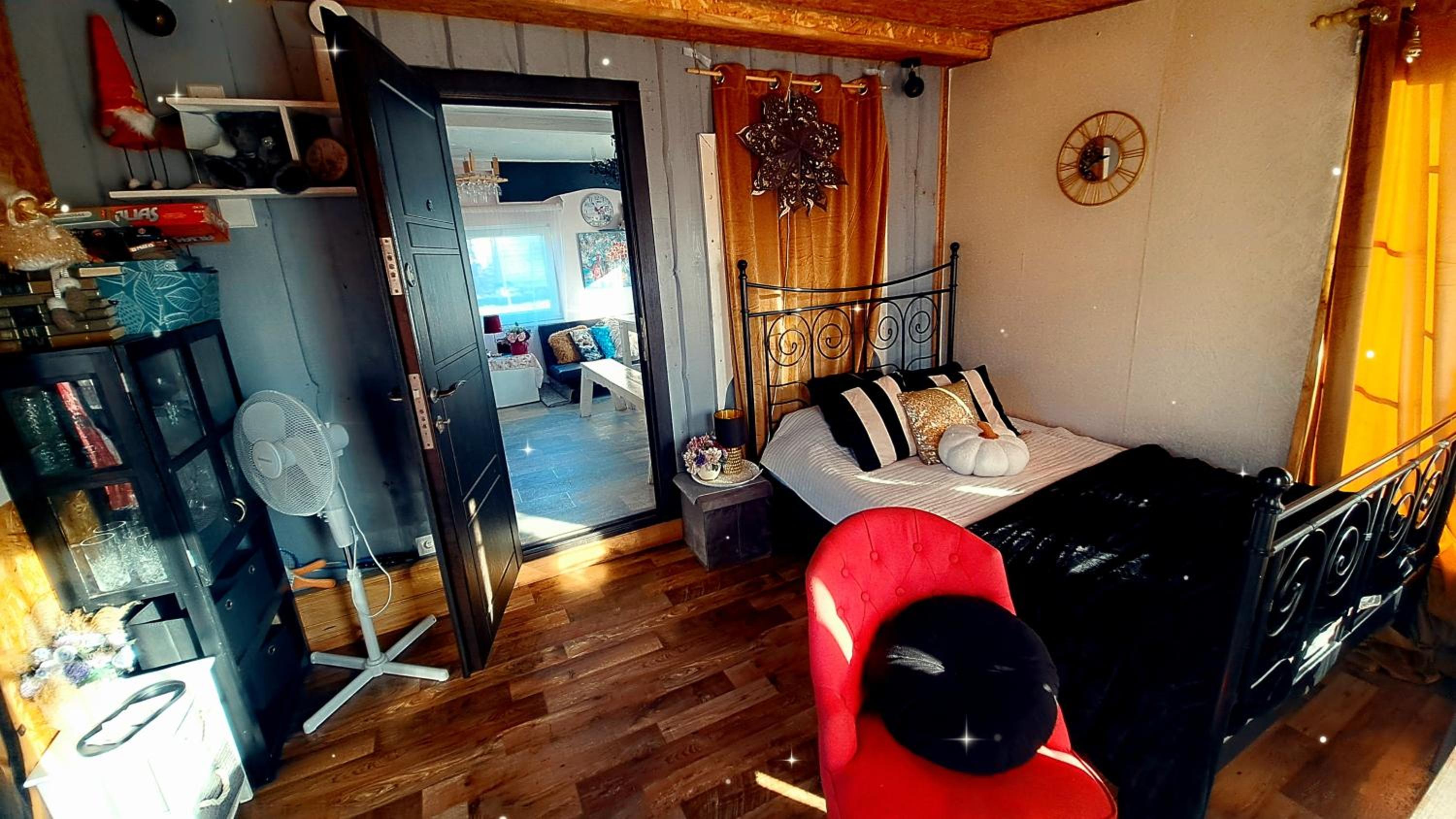 Photo 11