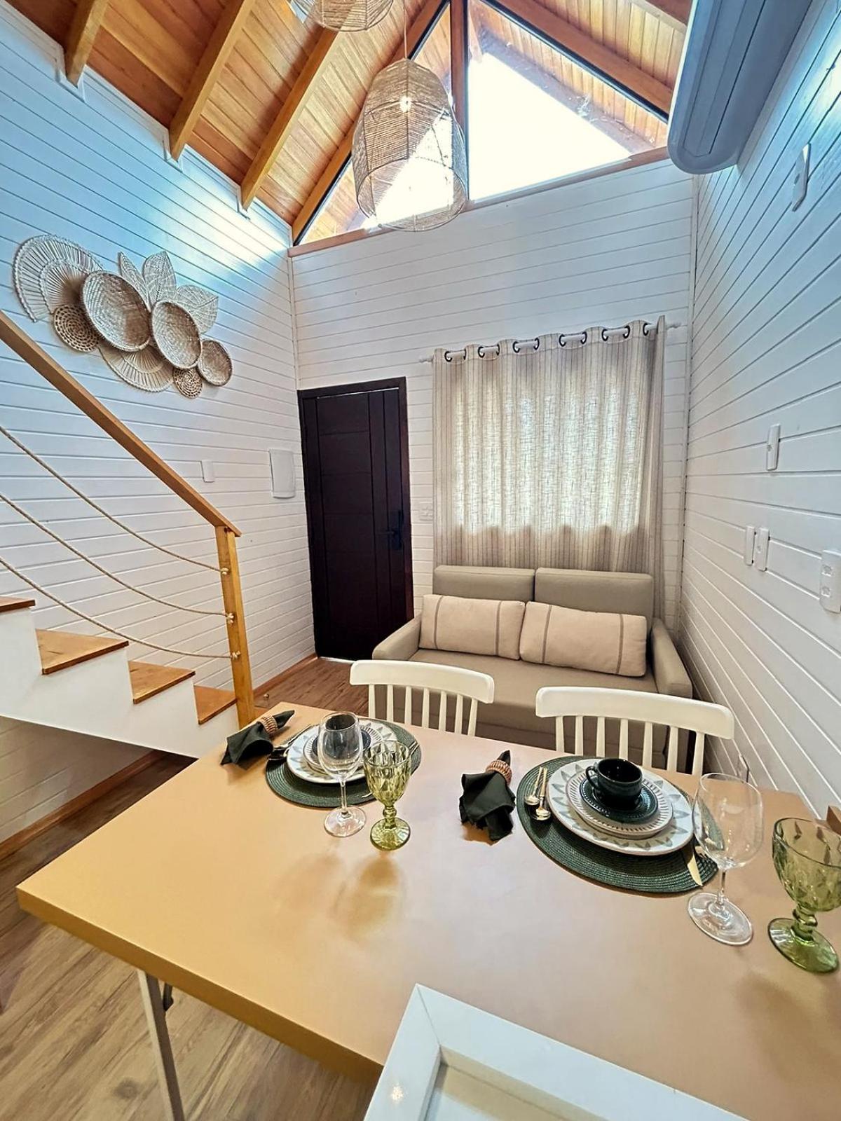 Winter Hut - Tiny House Village