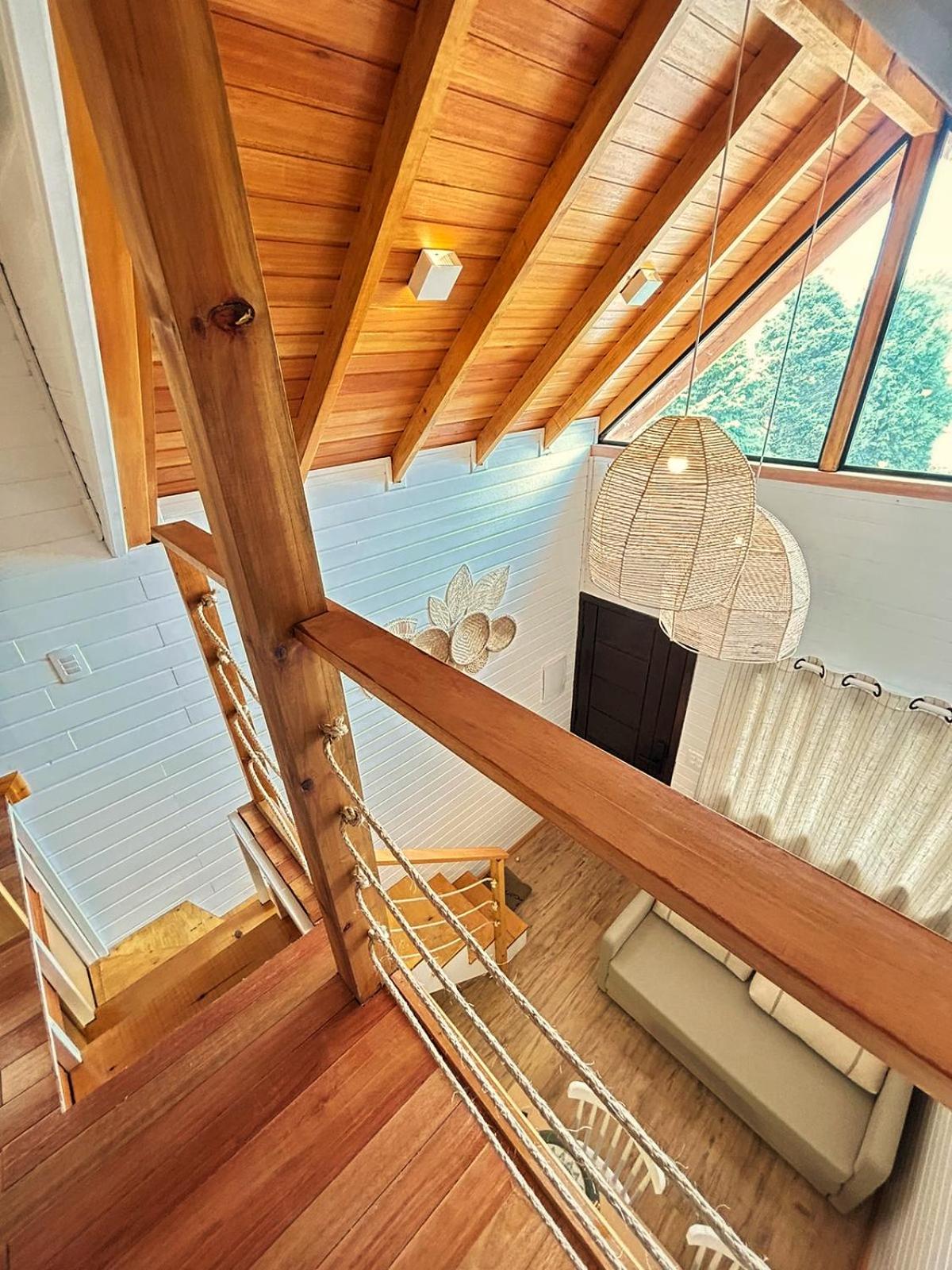 Winter Hut - Tiny House Village