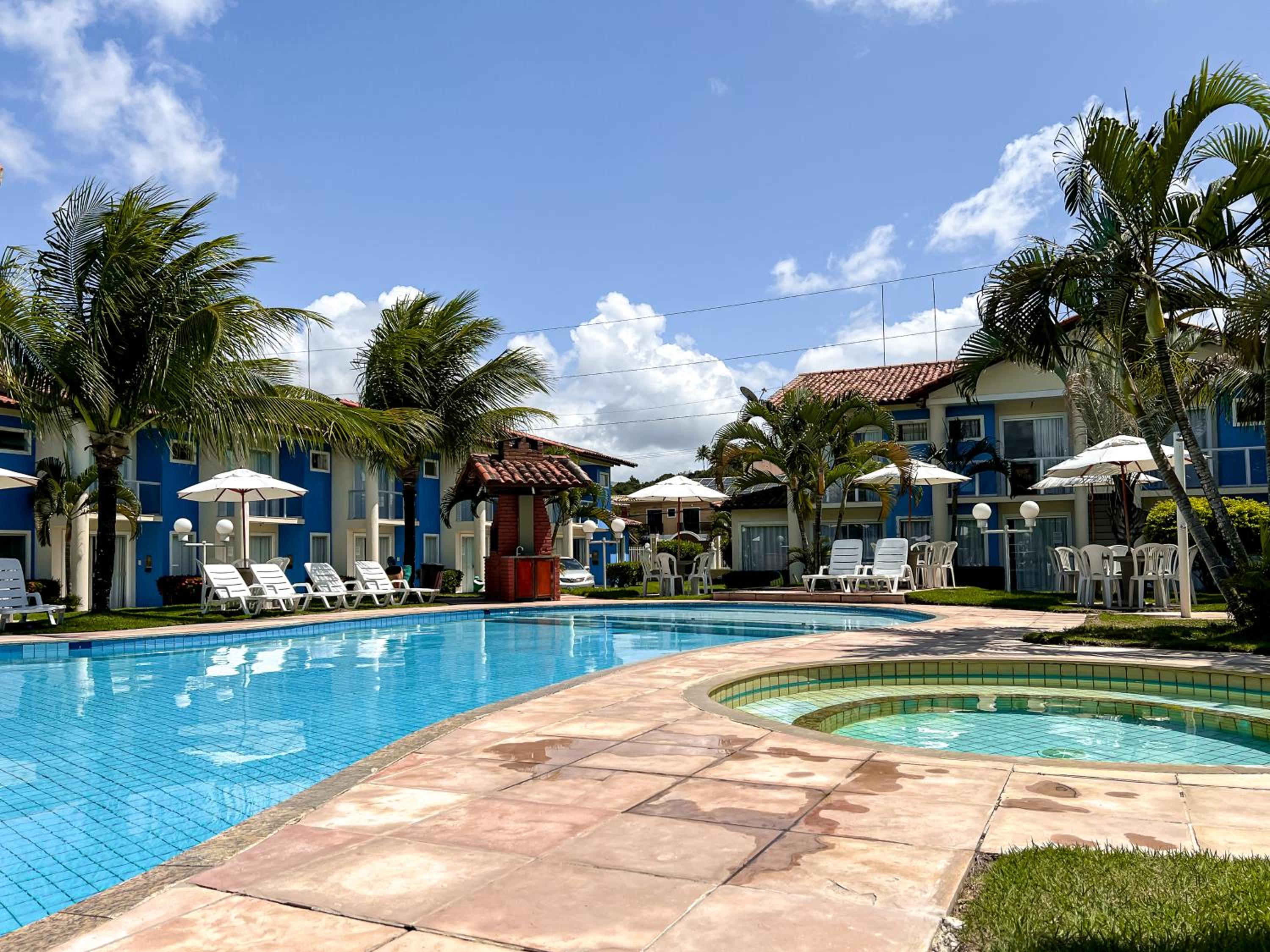 Casa com lazer completo perto da praia Taperapuan