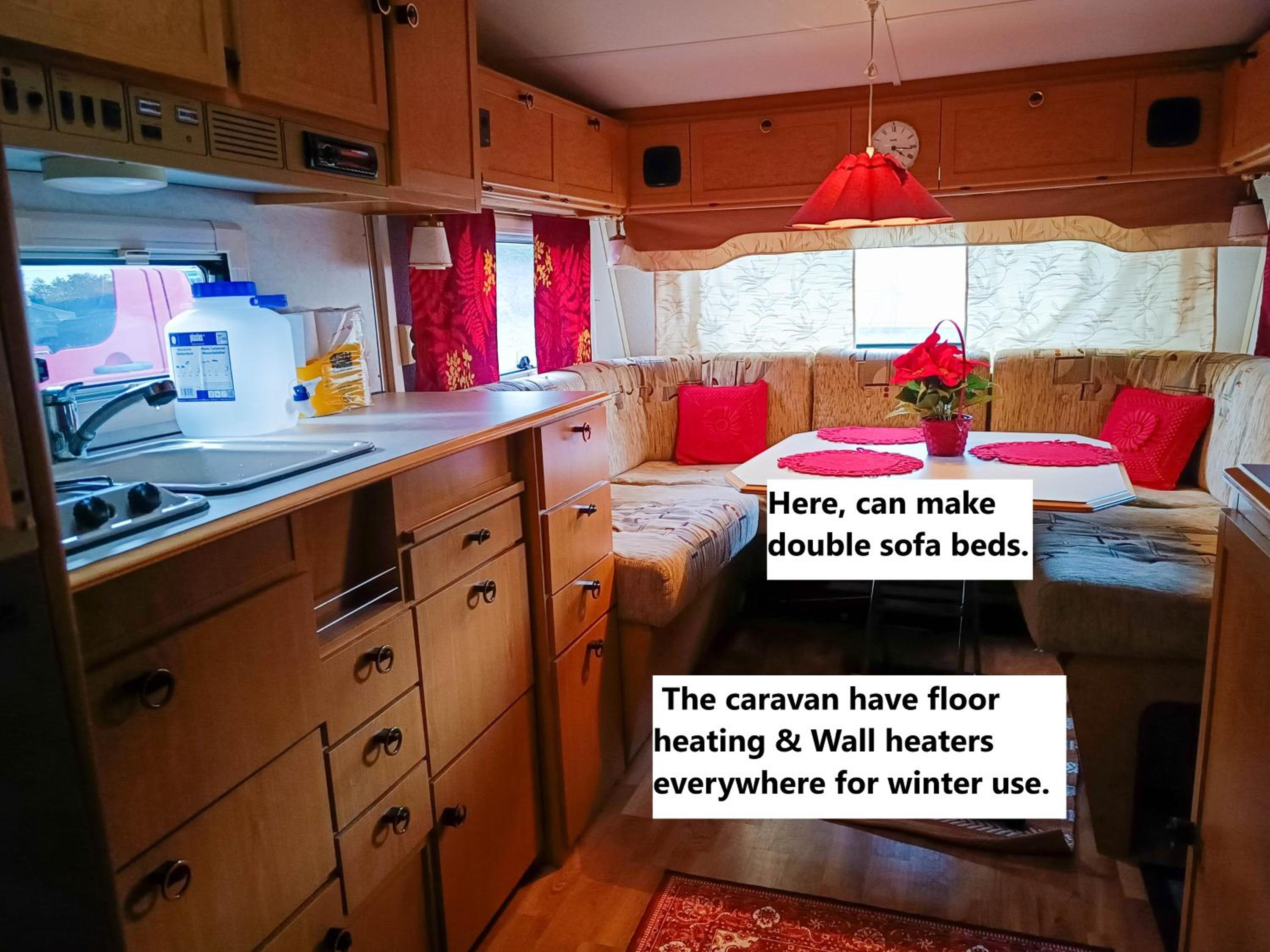 Santa's winter Caravan-Kabe Royal