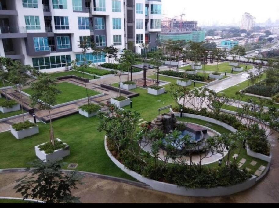Cozy studio family lake view SETAPAK CENTRAL MALL
