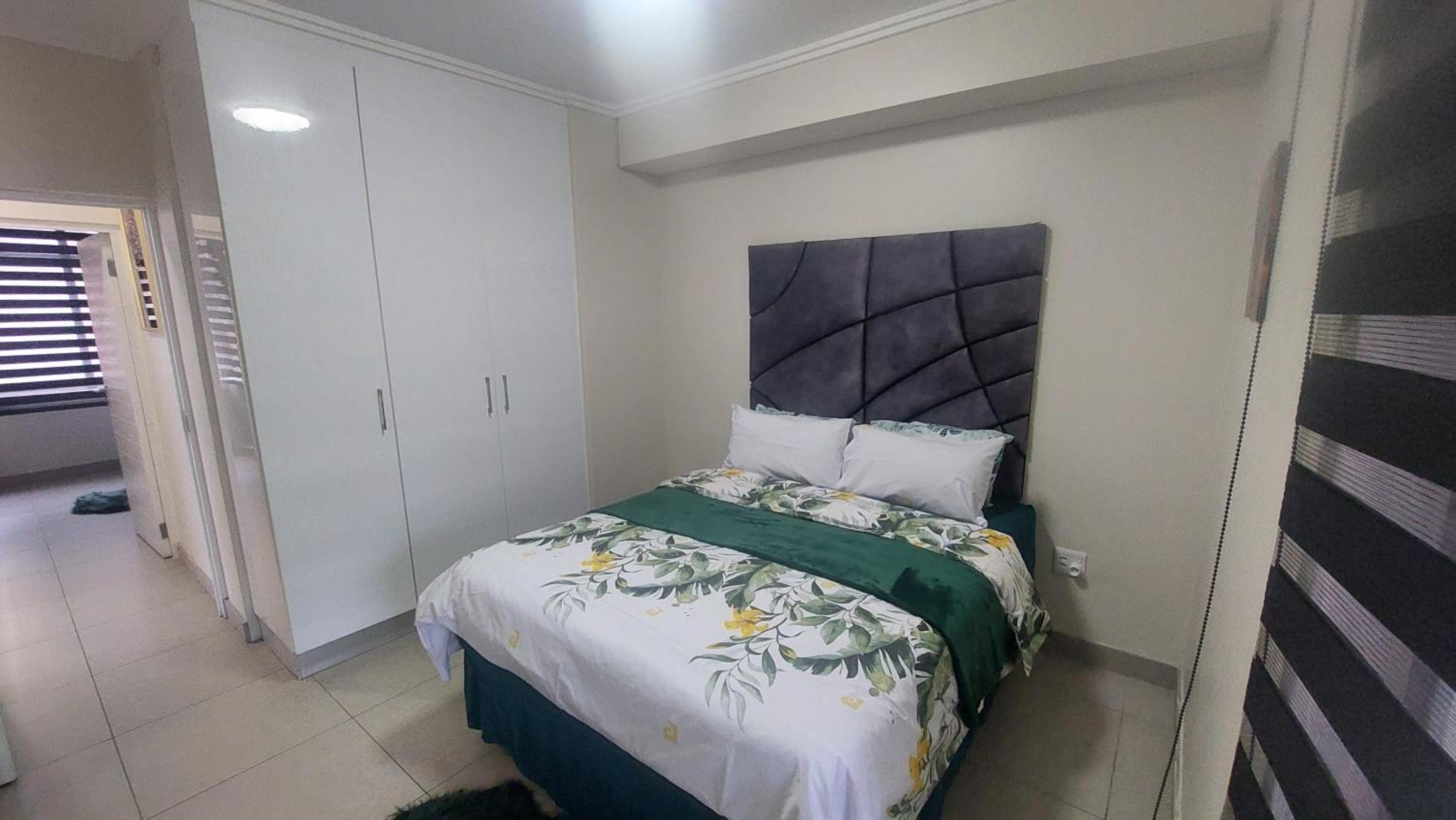 Umhlanga Rox - 2 Bedroom apartment with sea view view 4