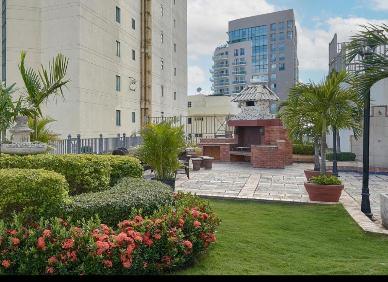 Spectacular Condominium between the city and the sea