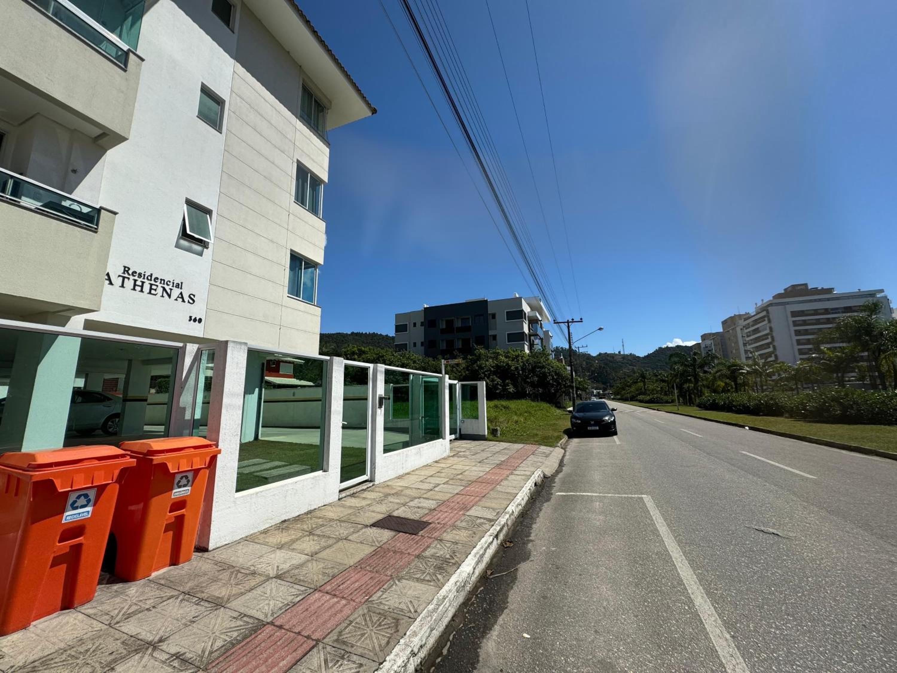 Cód 60 - Apartamento á 250 m do mar