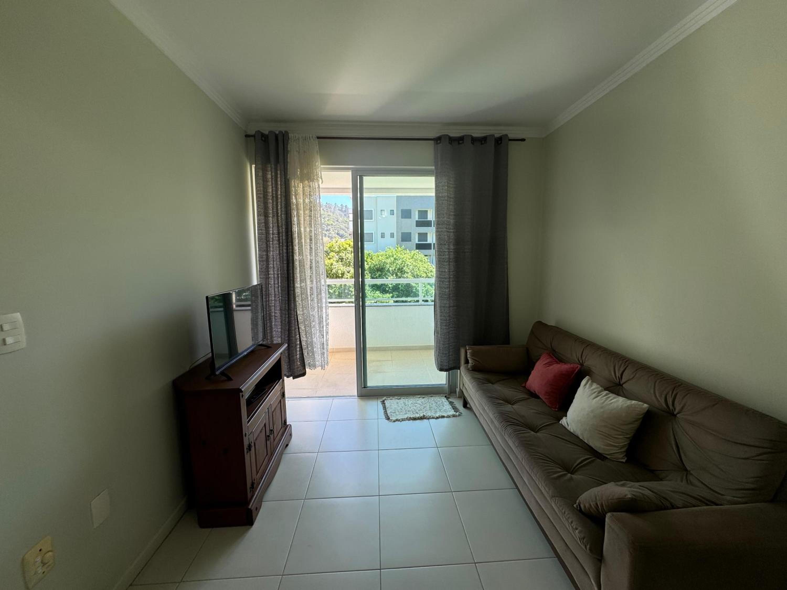 Cód 60 - Apartamento á 250 m do mar