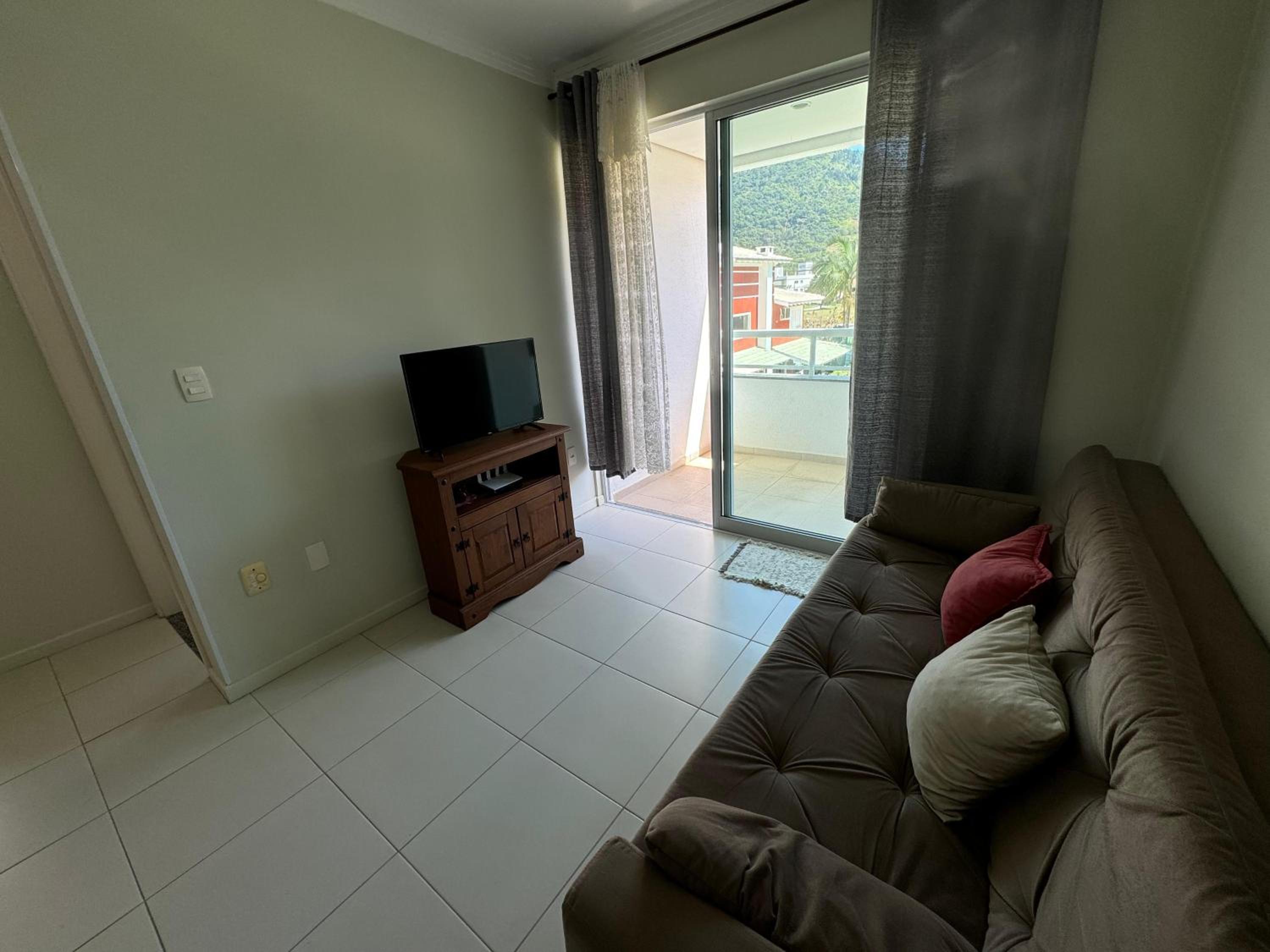 Cód 60 - Apartamento á 250 m do mar