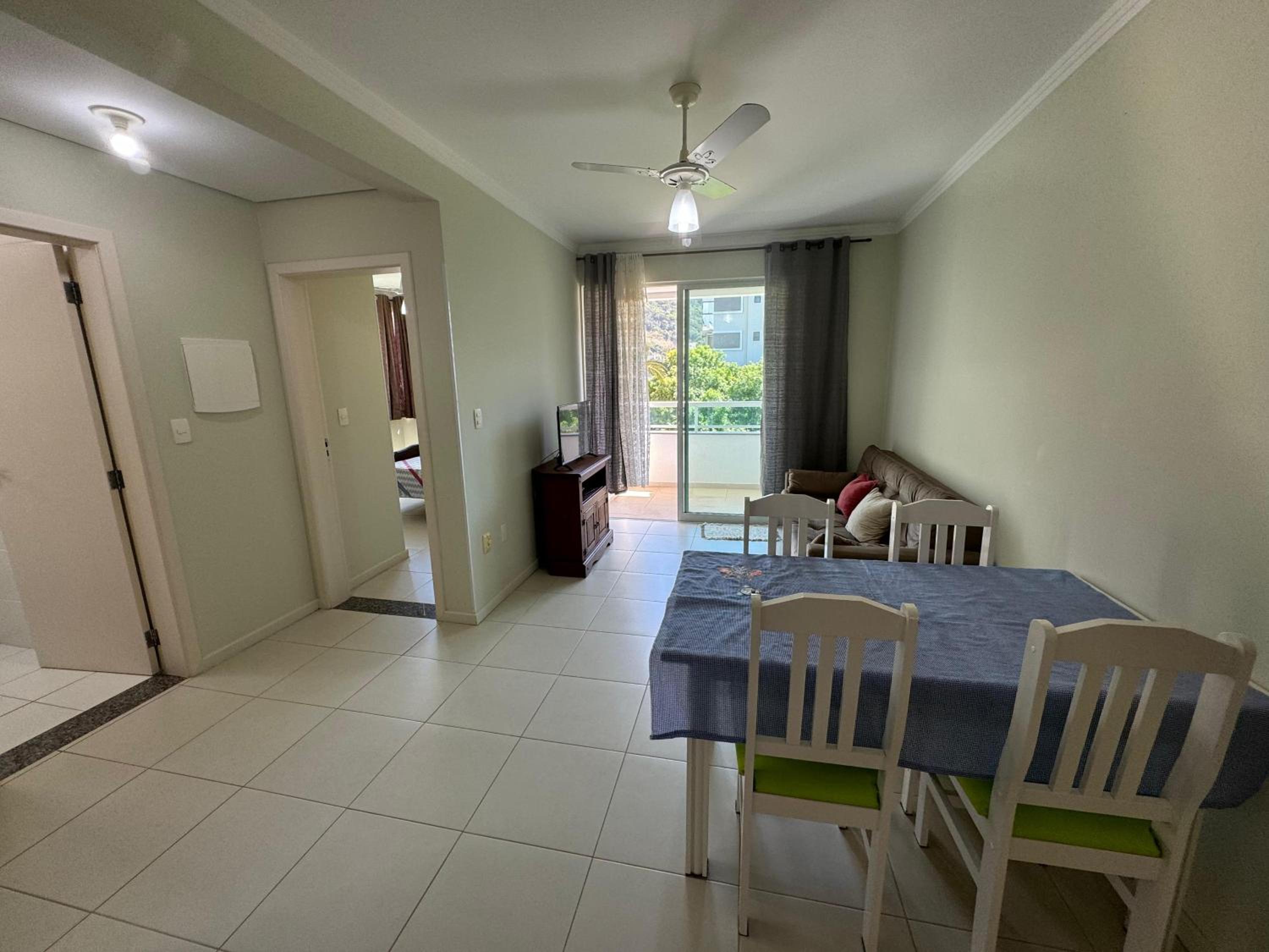Cód 60 - Apartamento á 250 m do mar