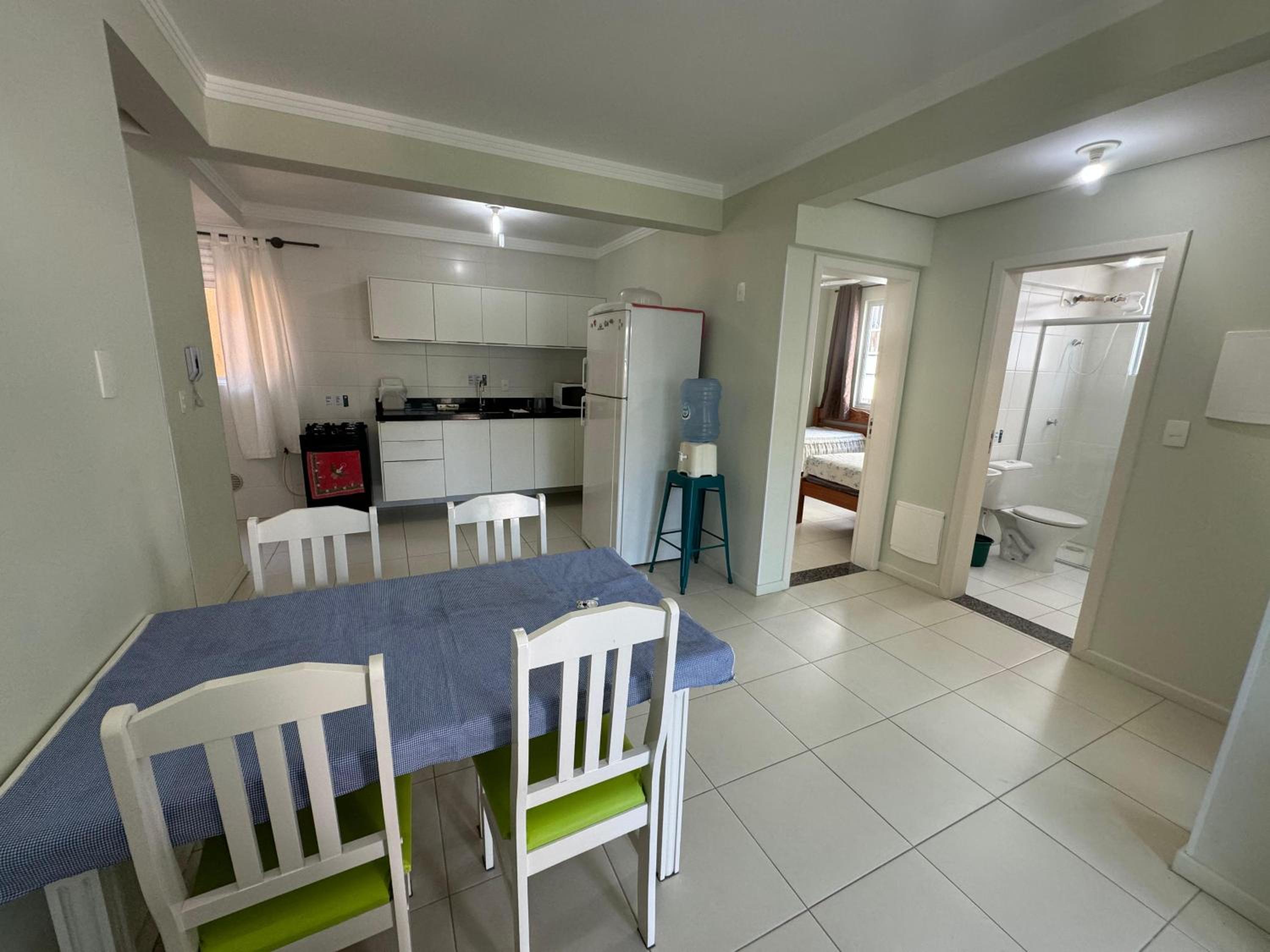 Cód 60 - Apartamento á 250 m do mar
