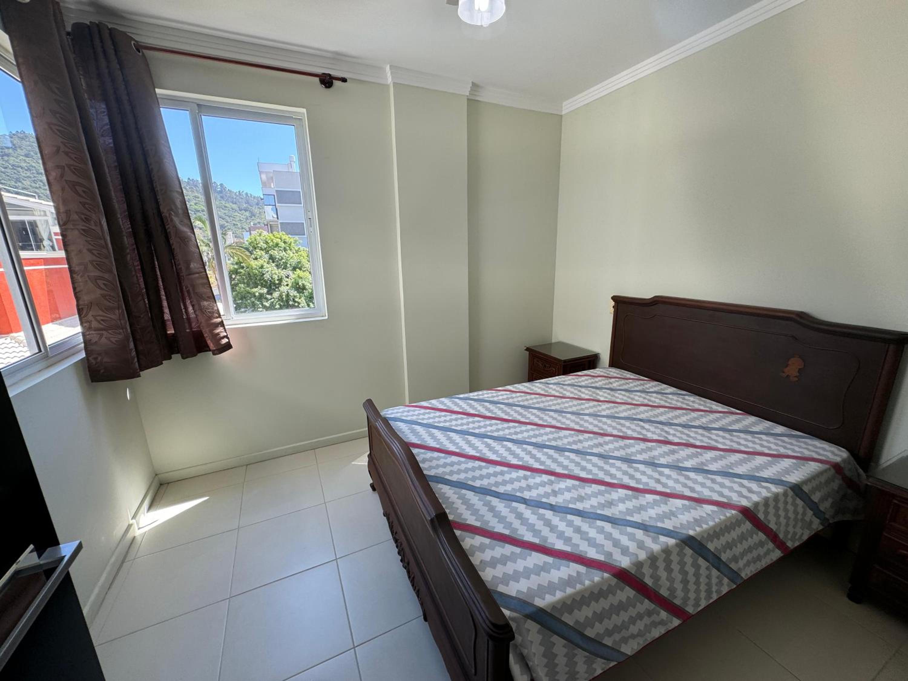 Cód 60 - Apartamento á 250 m do mar