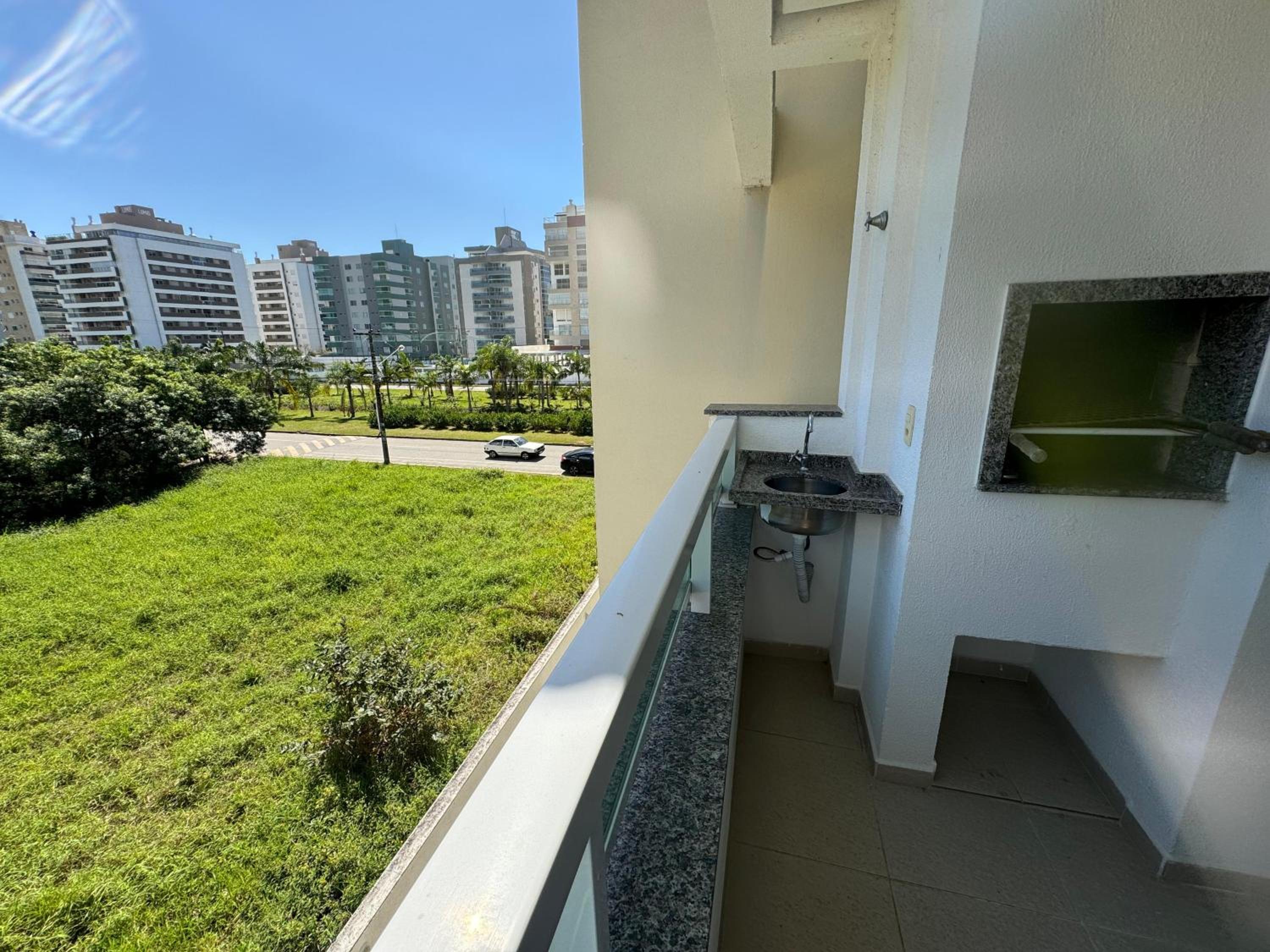 Cód 60 - Apartamento á 250 m do mar