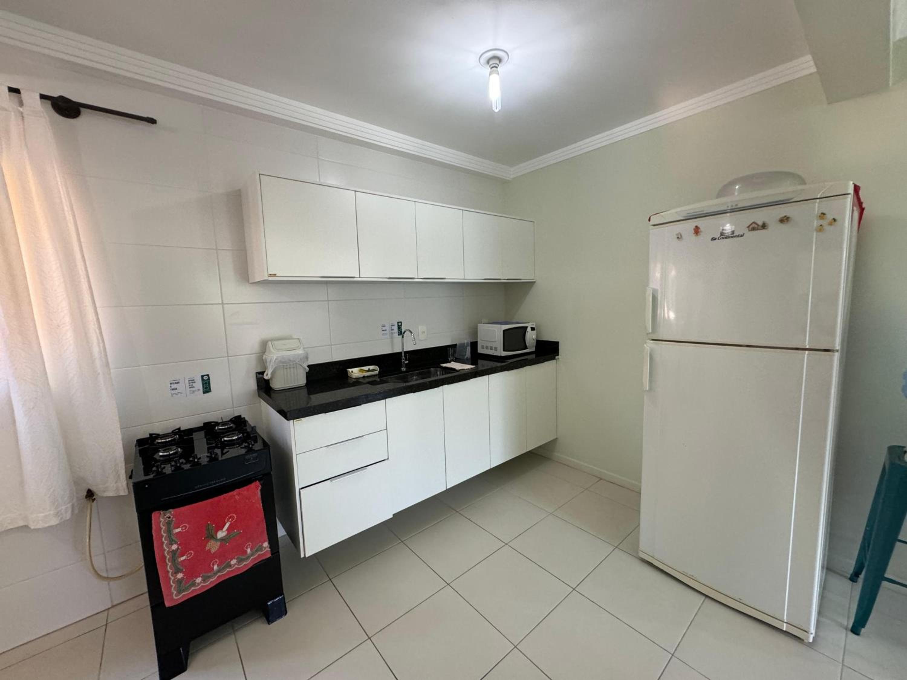 Cód 60 - Apartamento á 250 m do mar
