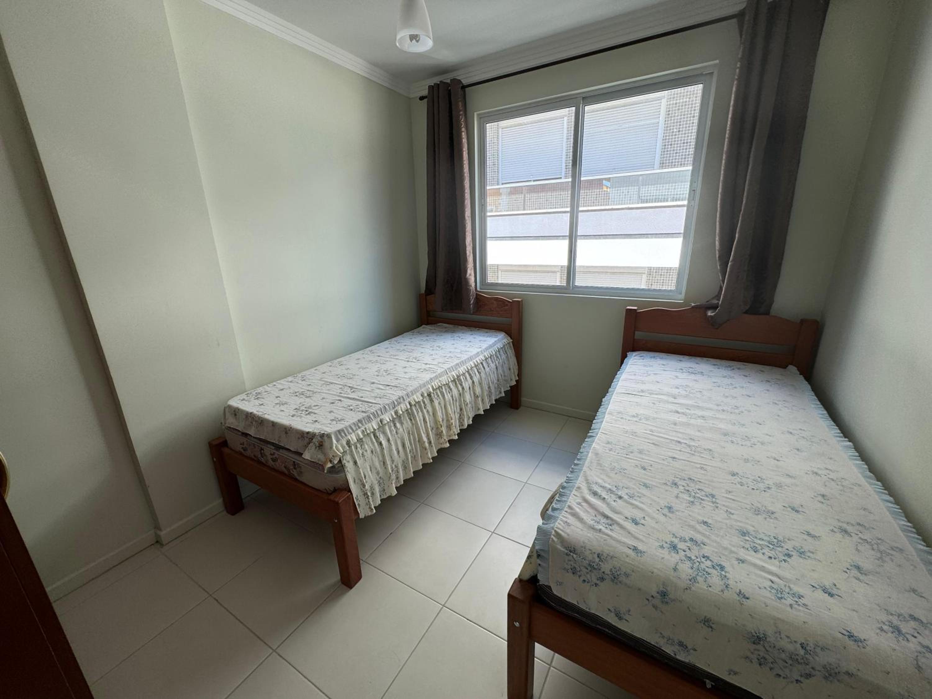 Cód 60 - Apartamento á 250 m do mar