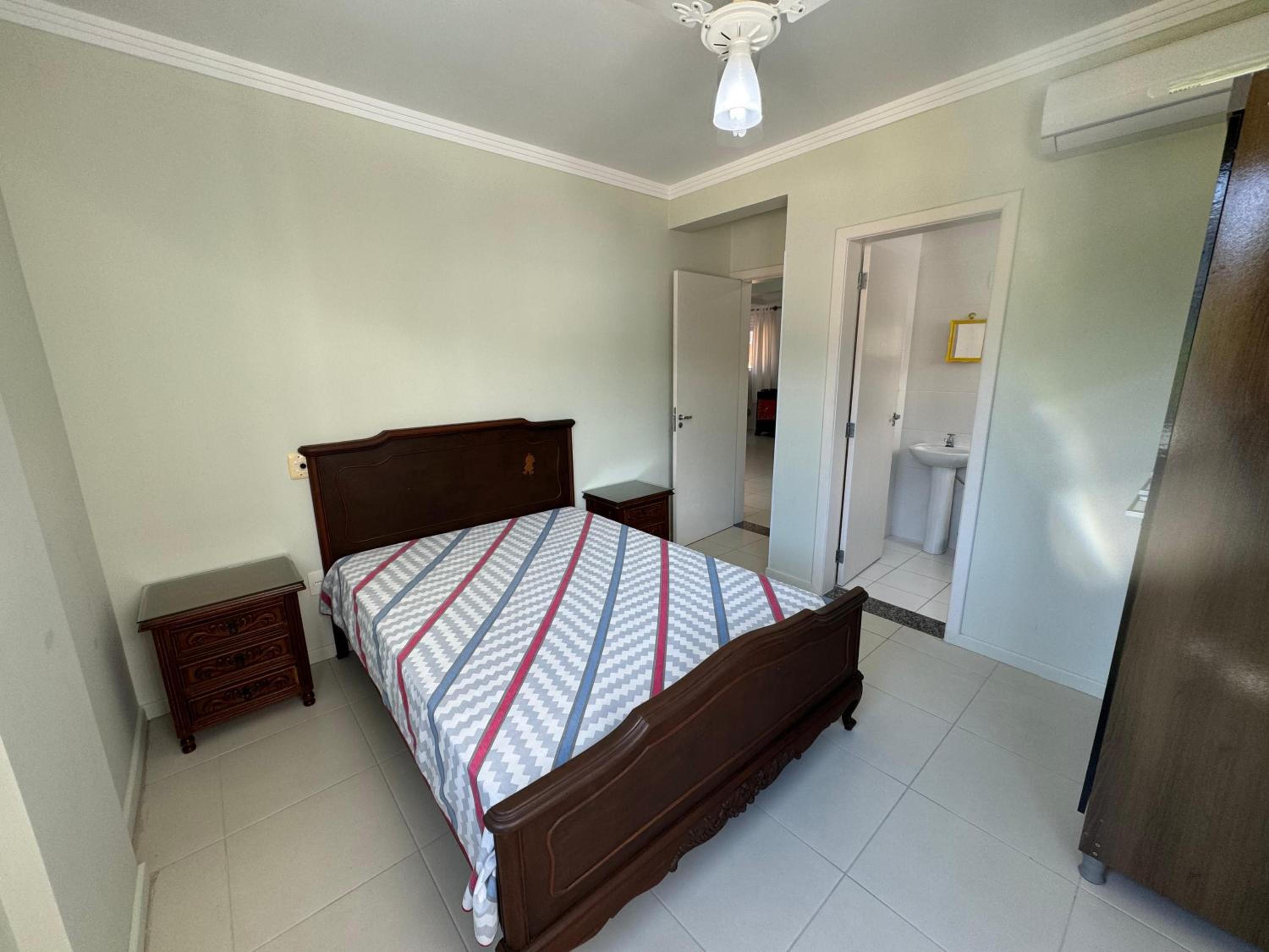 Cód 60 - Apartamento á 250 m do mar