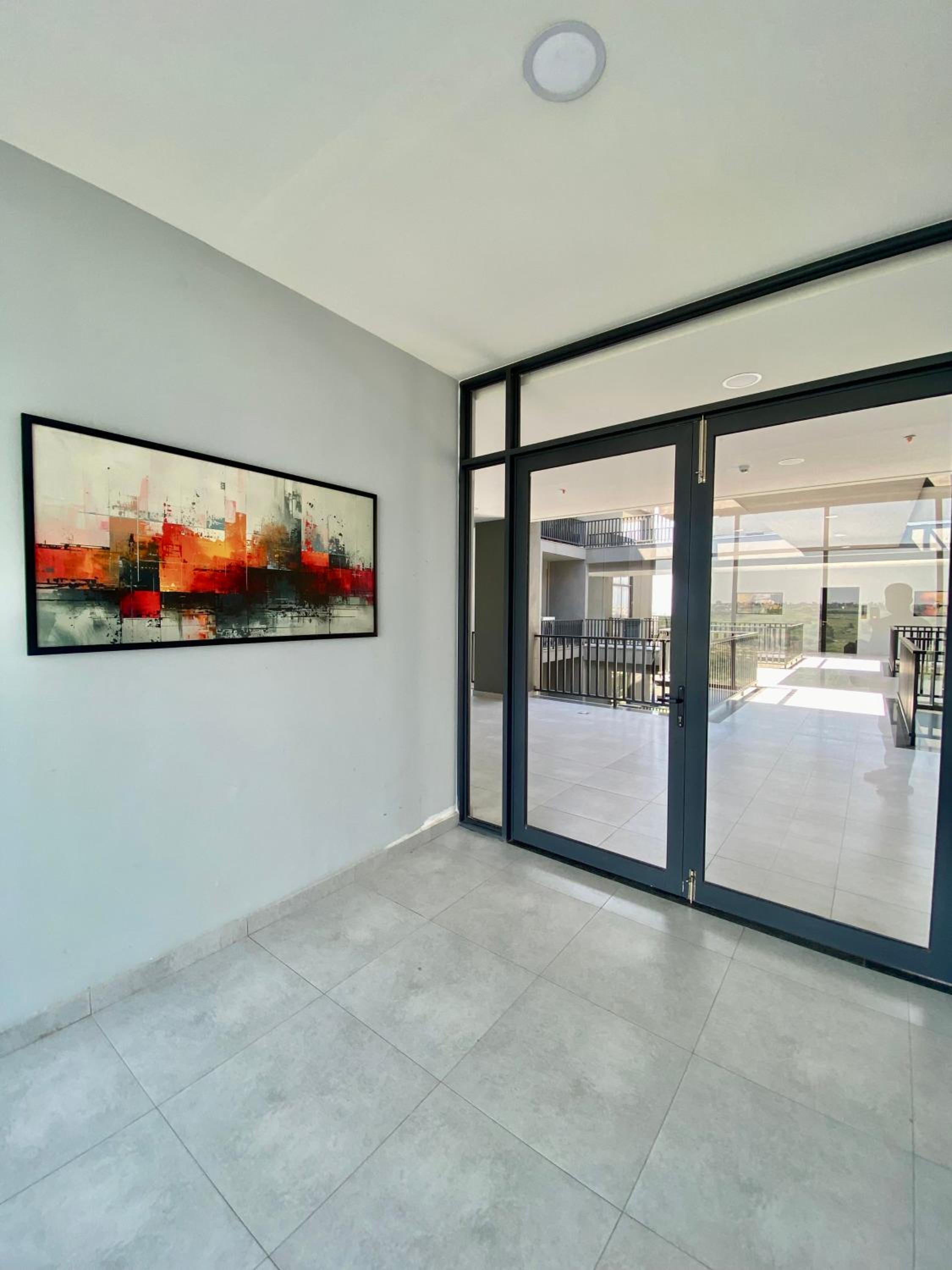 Skypark One Gulberg - Apartments by Superhost