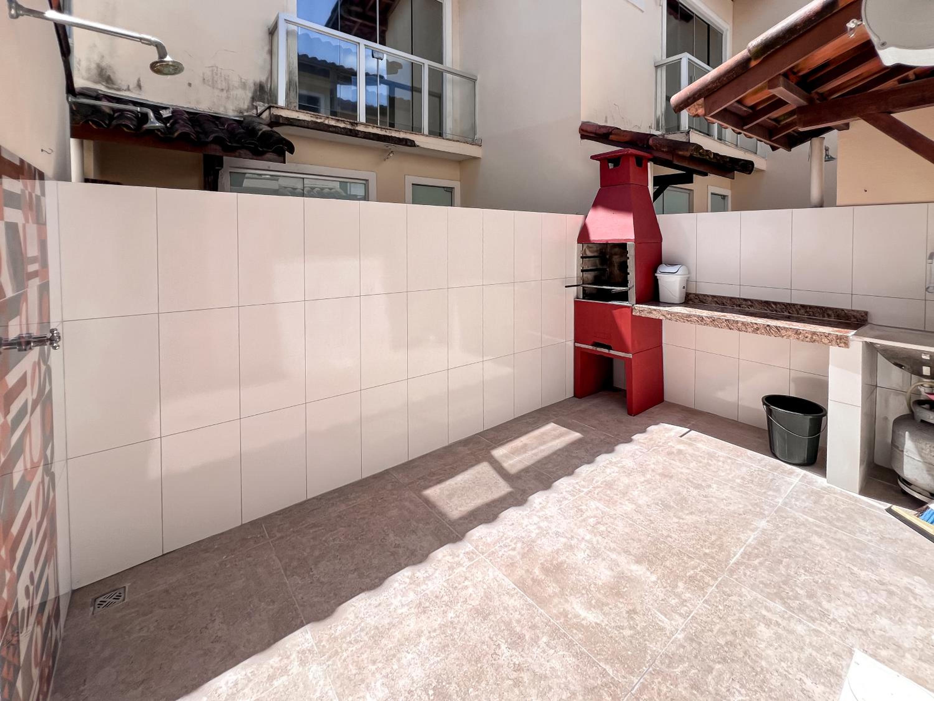 Casa com lazer completo perto da praia Taperapuan