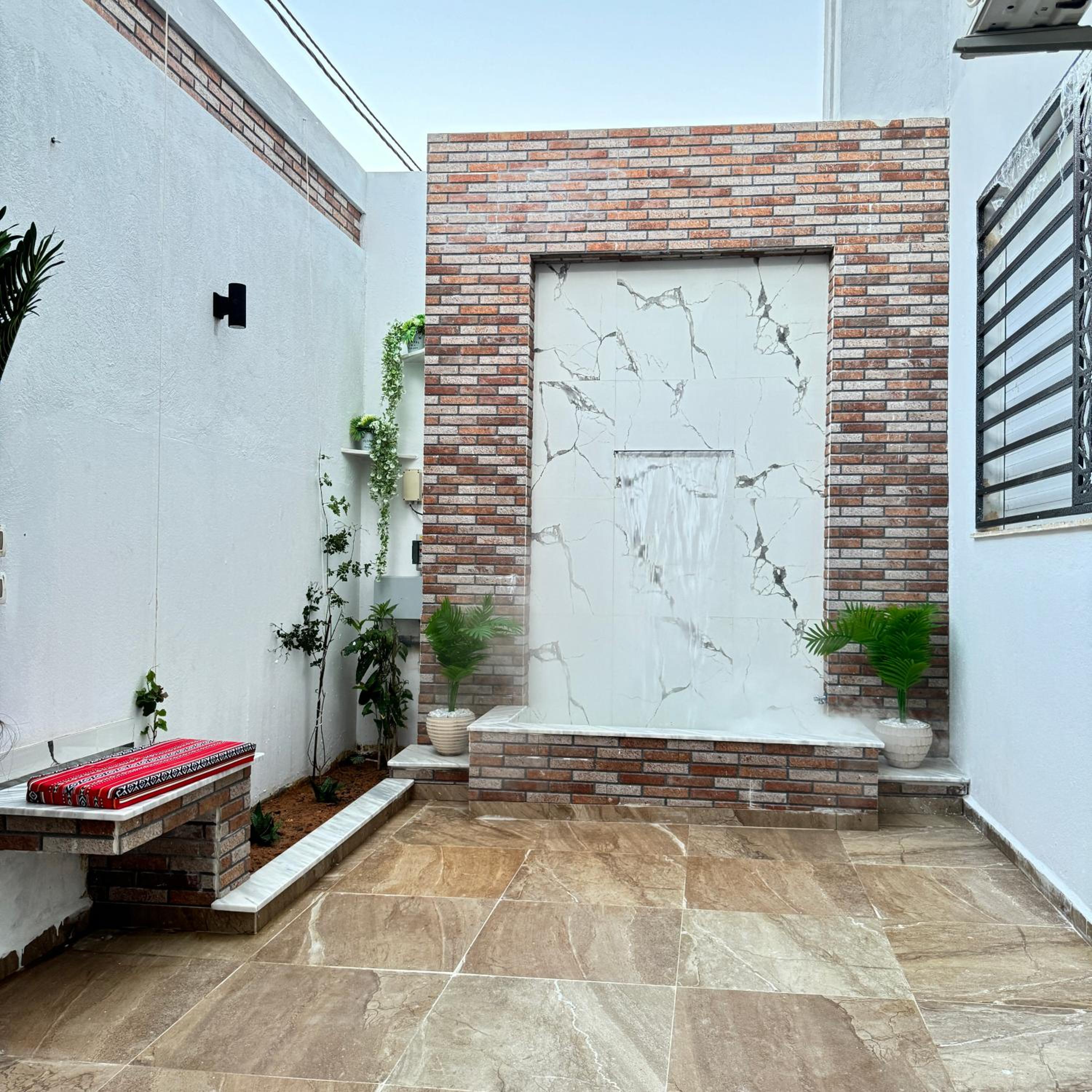 Home in sahline view 3