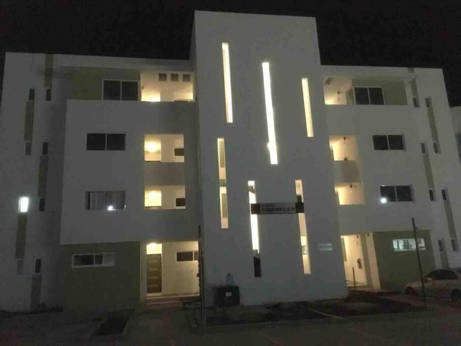 Moderno Condominio alberca a 800 metros de playa view 2