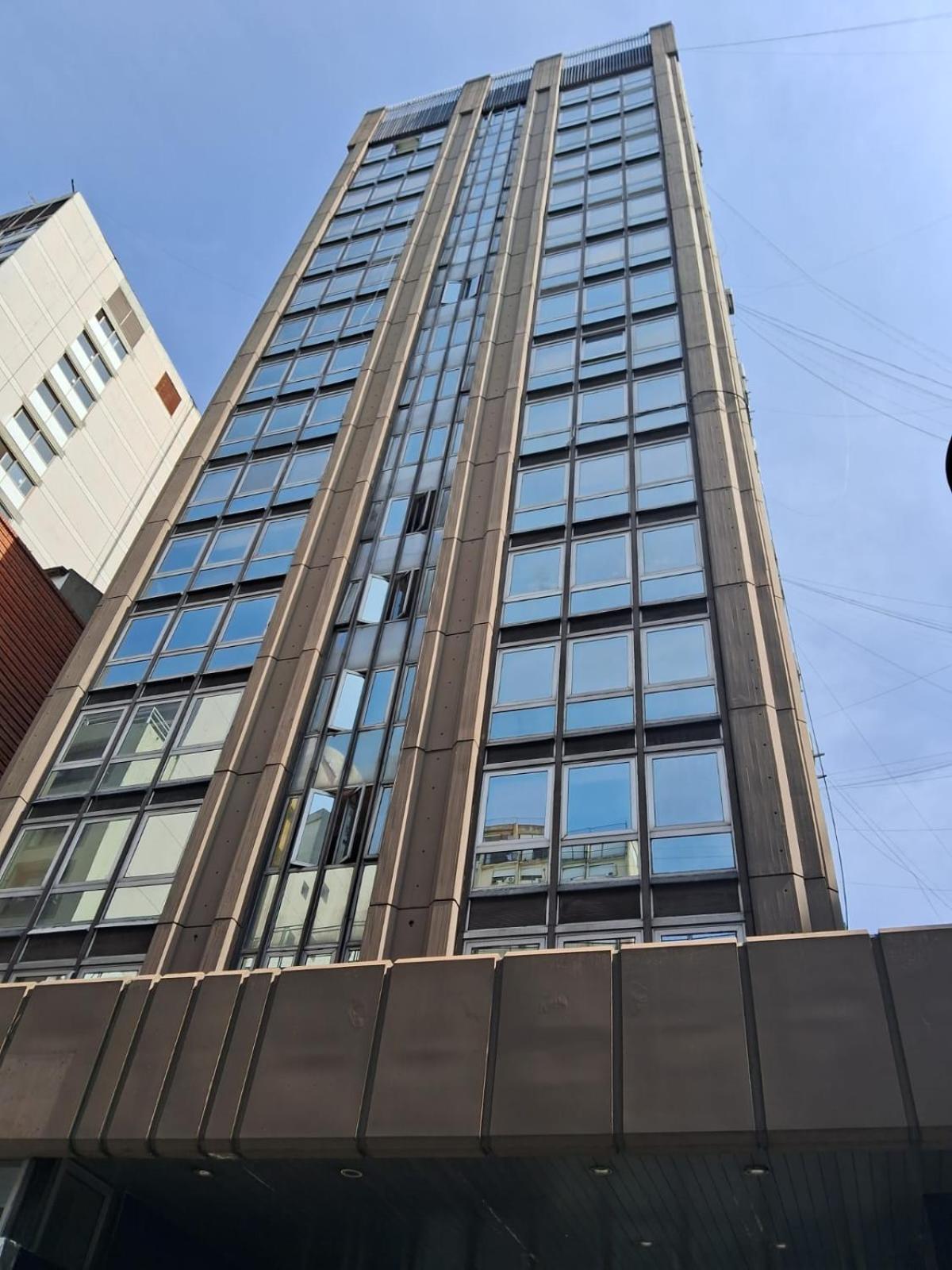 Torre Esmeralda 740