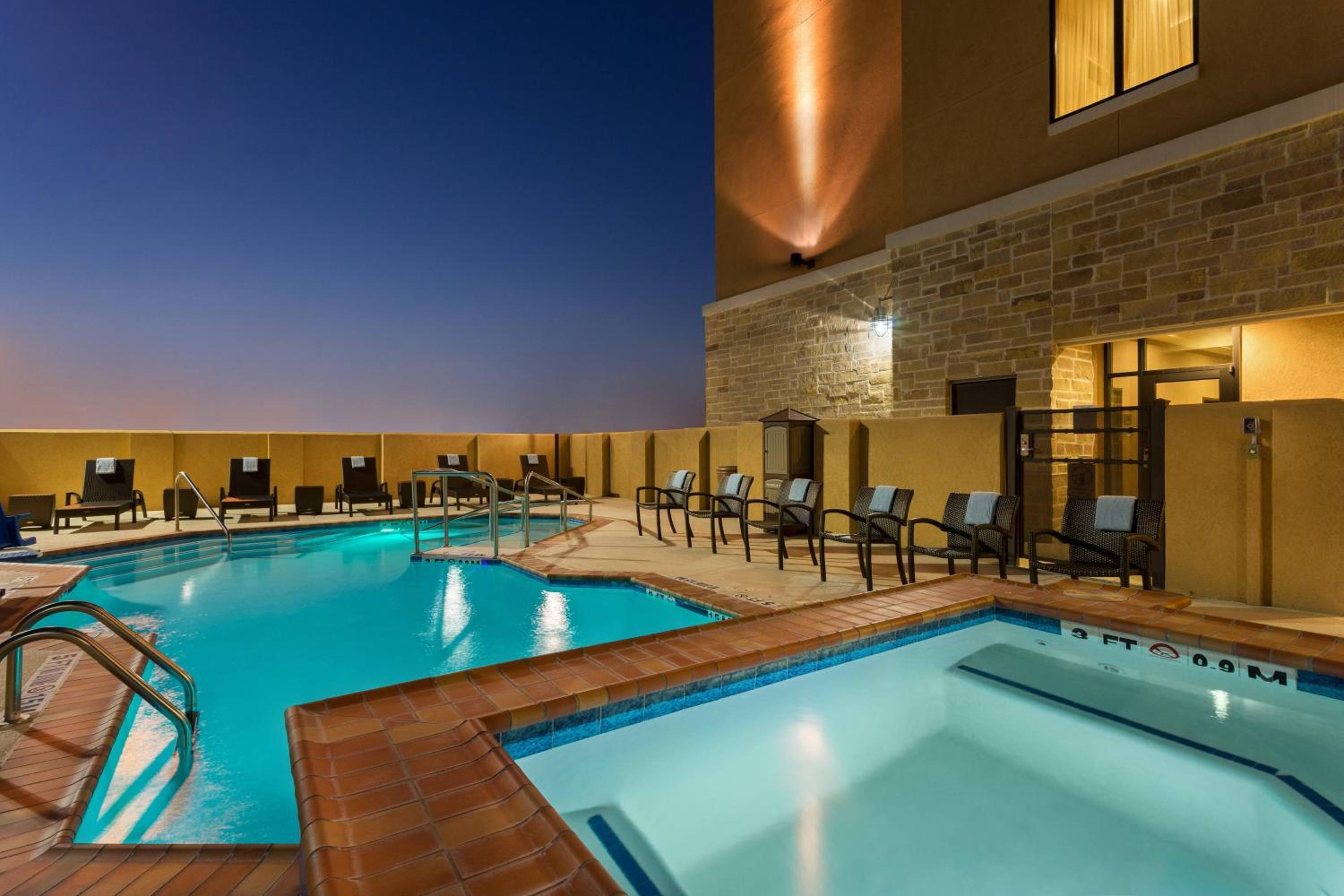 Courtyard By Marriott Houston Kingwood - Property Image 9